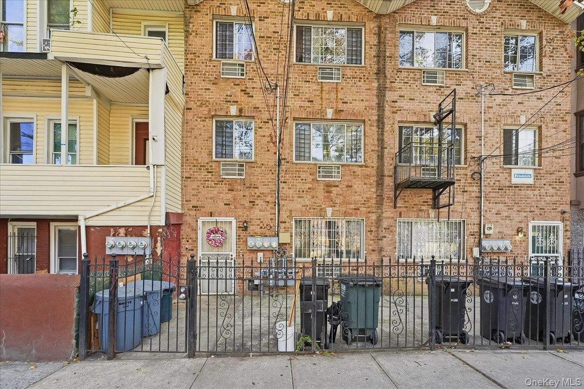 1174 Union Avenue – For Sale