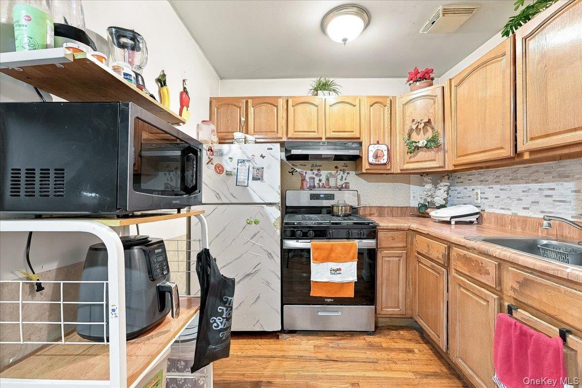 1174 Union Avenue – For Sale photo 18