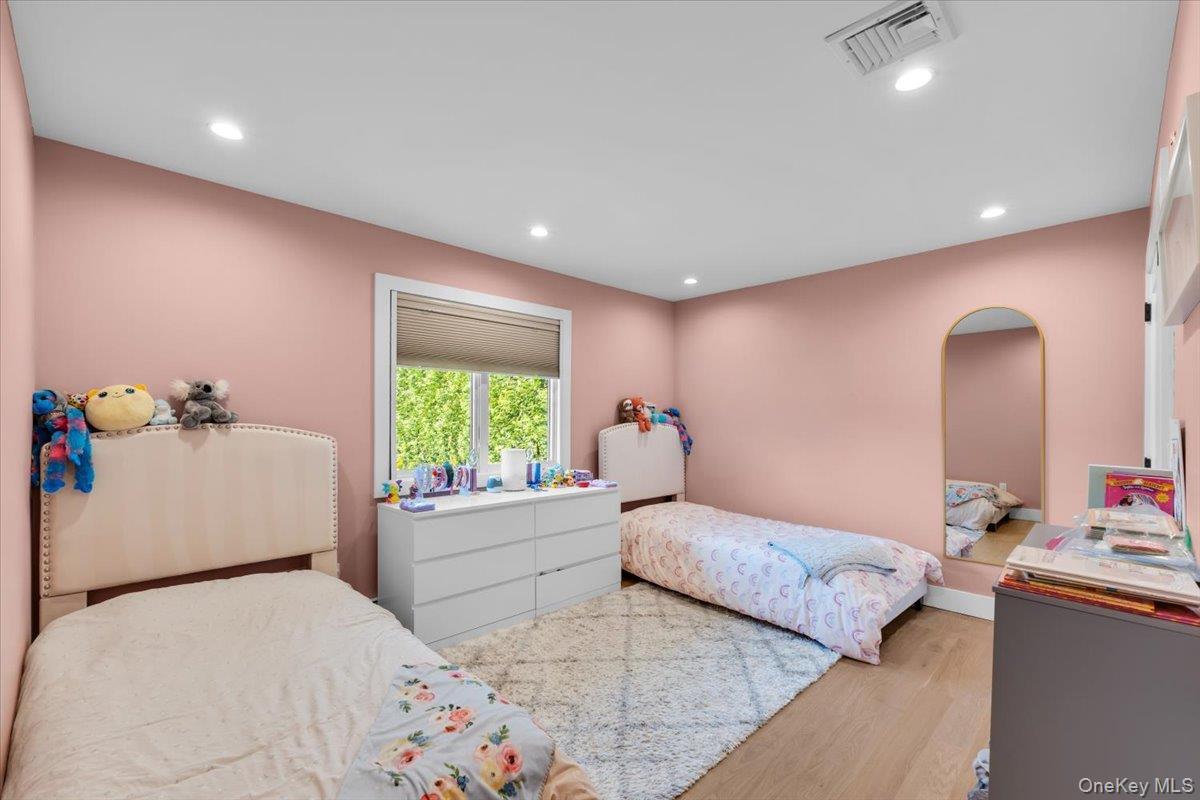 12 Madison Place – For Rent photo 23