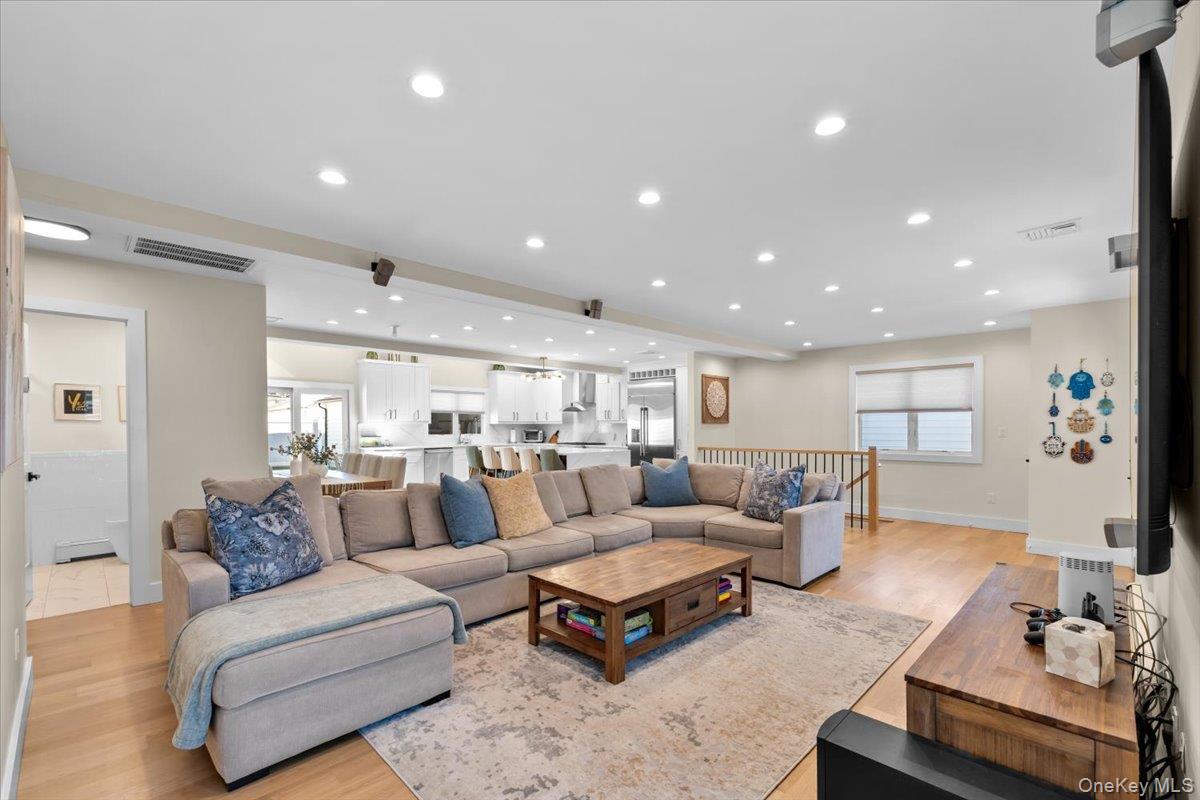 12 Madison Place – For Rent photo 4