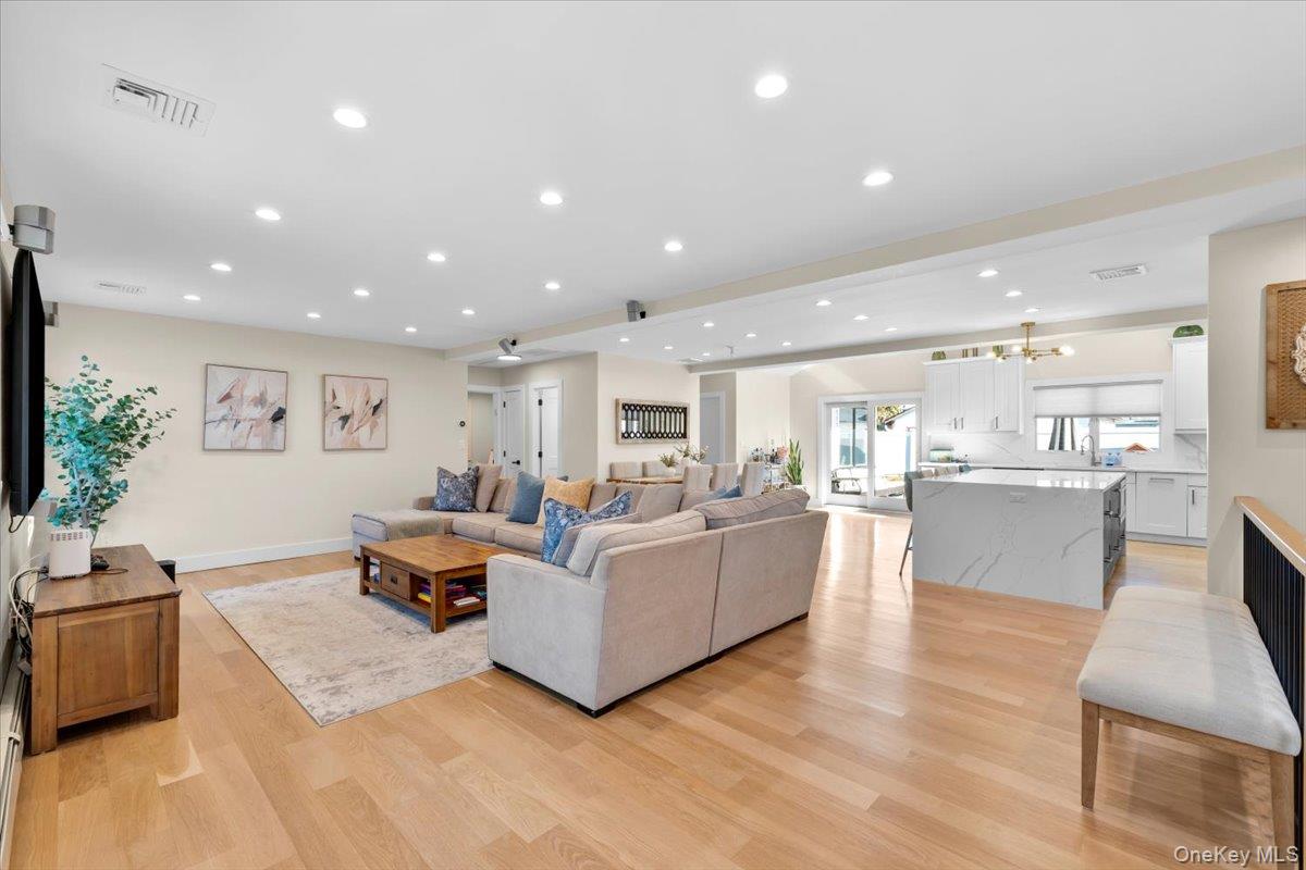 12 Madison Place – For Rent photo 3