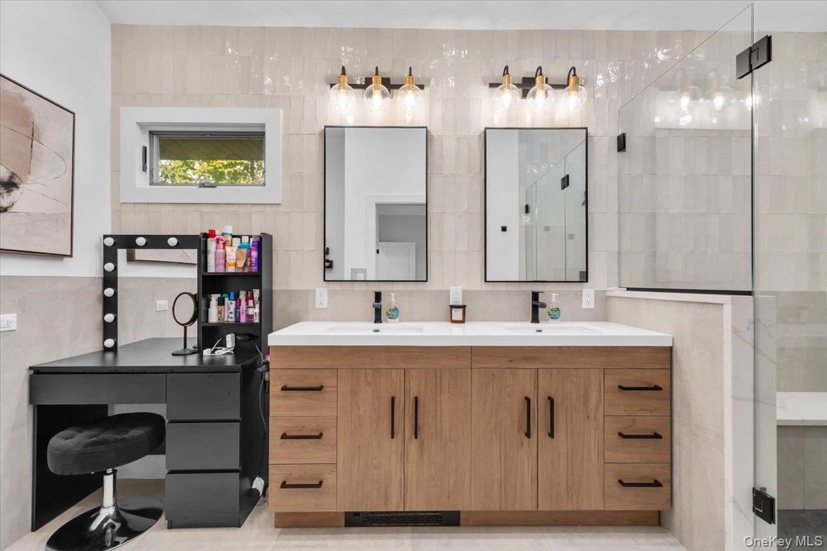 12 Madison Place – For Rent photo 18