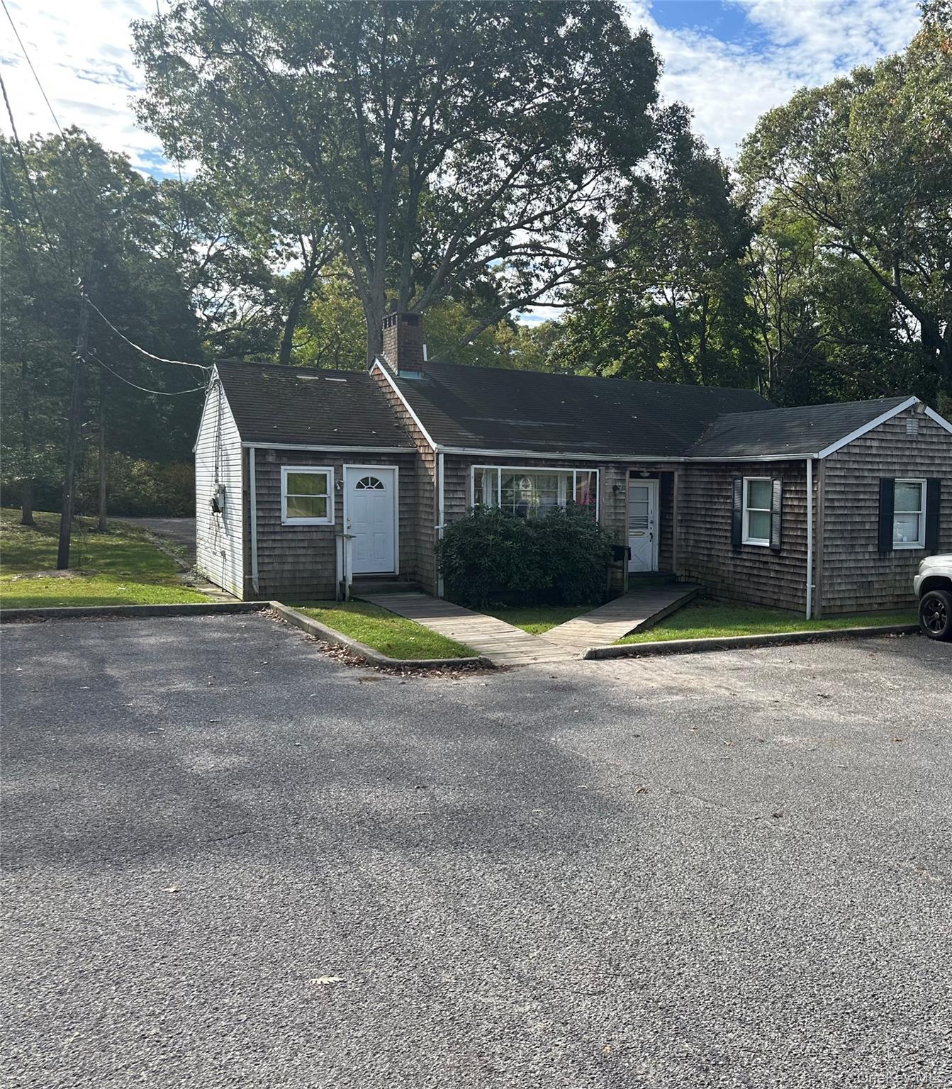 4 New Lane – For Sale