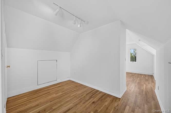 484 Croyden Road – For Sale photo 18