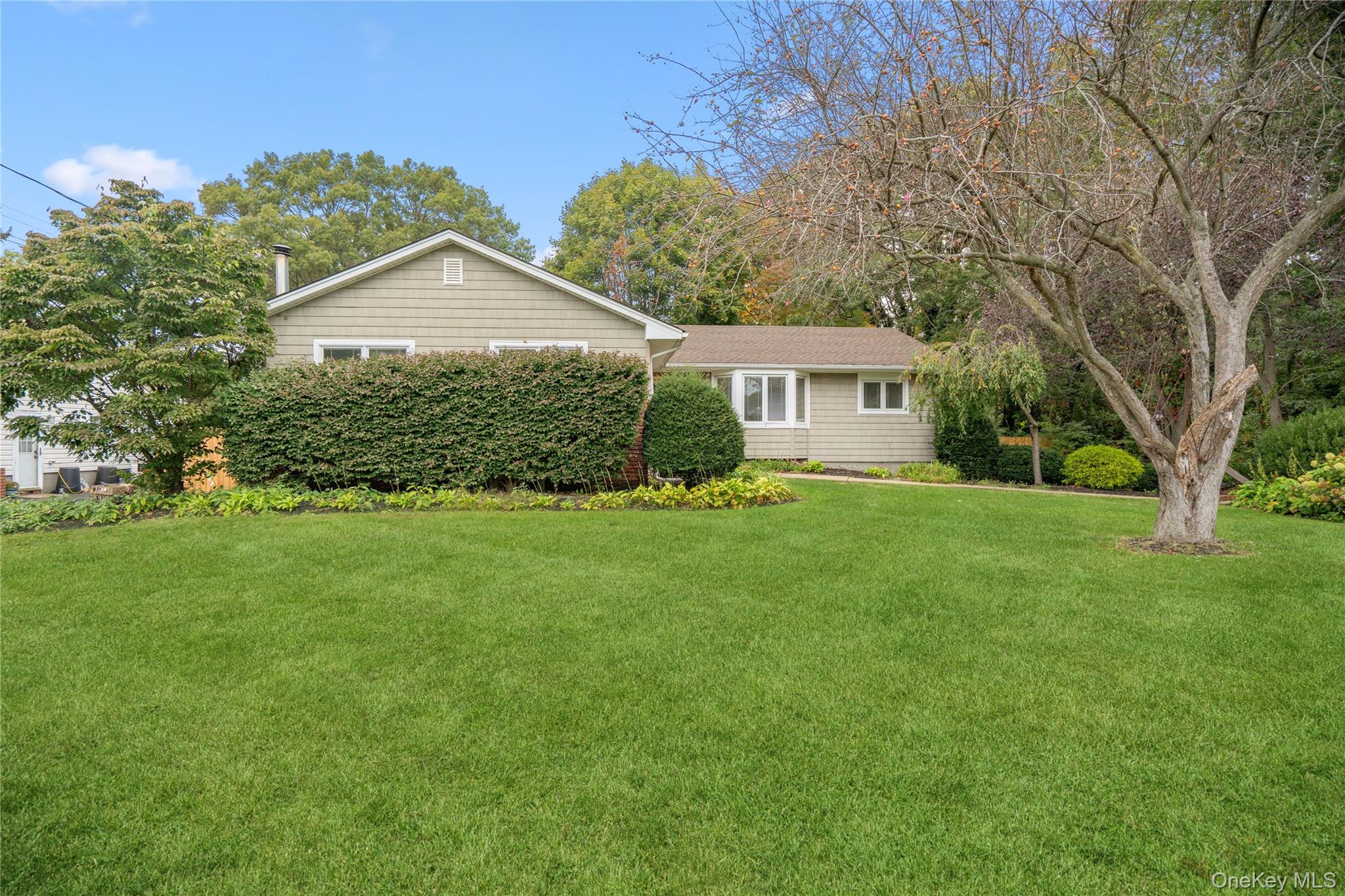 77 E Woodside Avenue – For Sale photo 2
