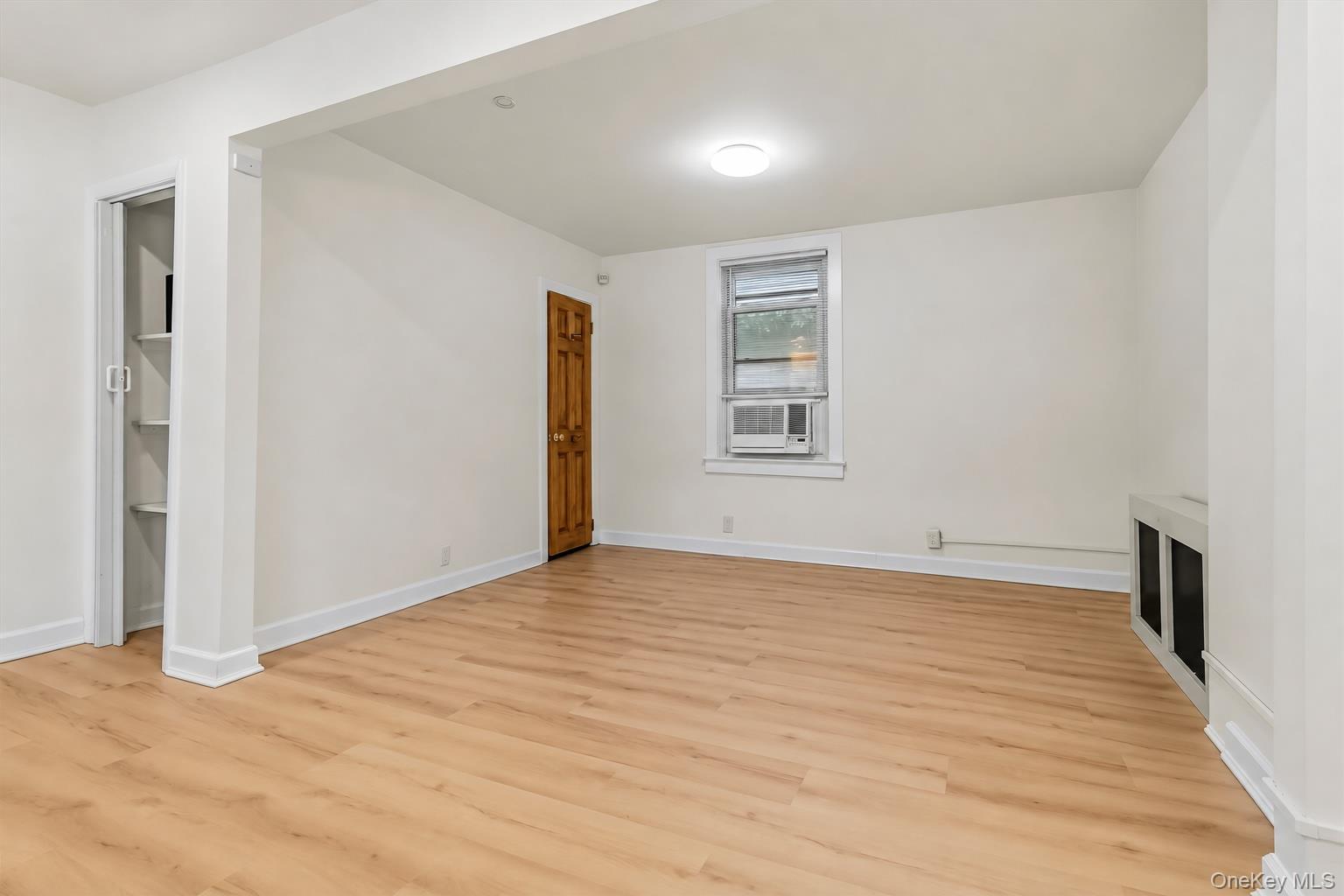 157 N Washington Street, Unit 1 photo 9