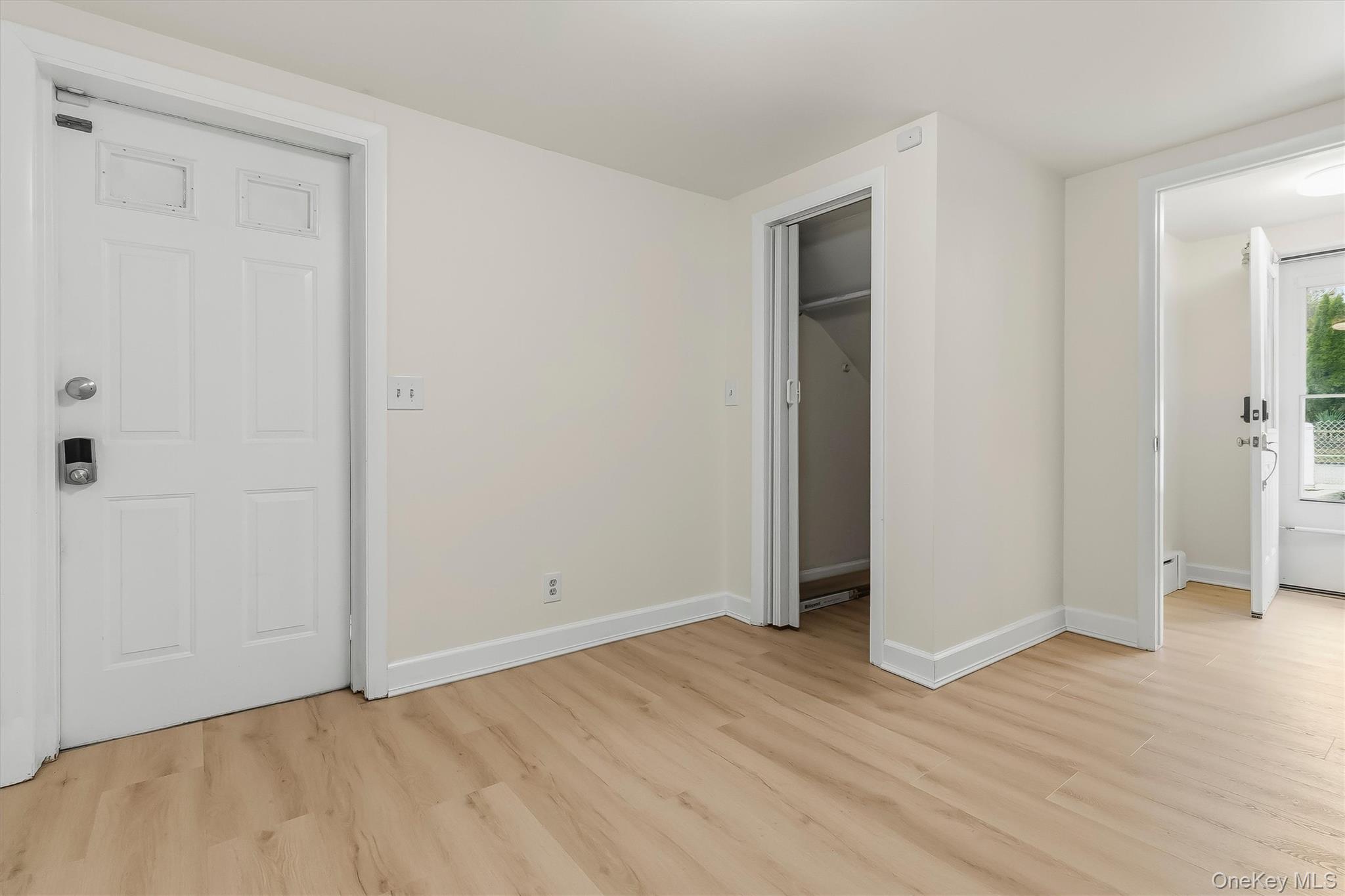 157 N Washington Street, Unit 1 photo 3