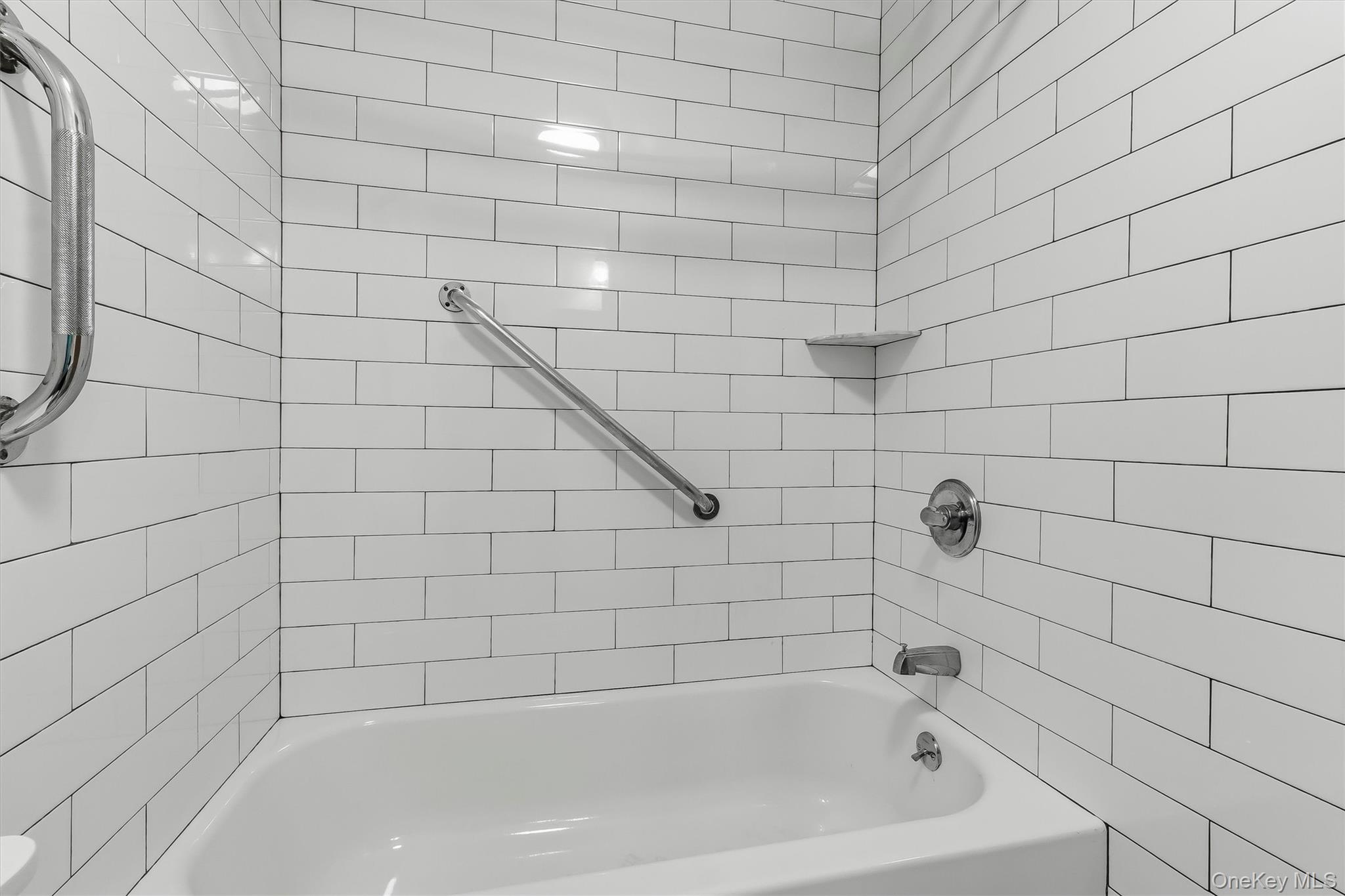 157 N Washington Street, Unit 1 photo 24