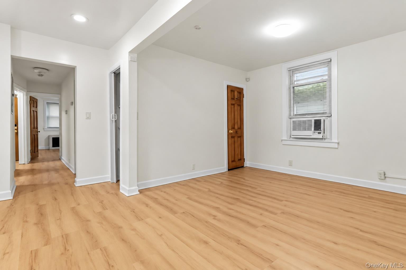 157 N Washington Street, Unit 1 photo 6