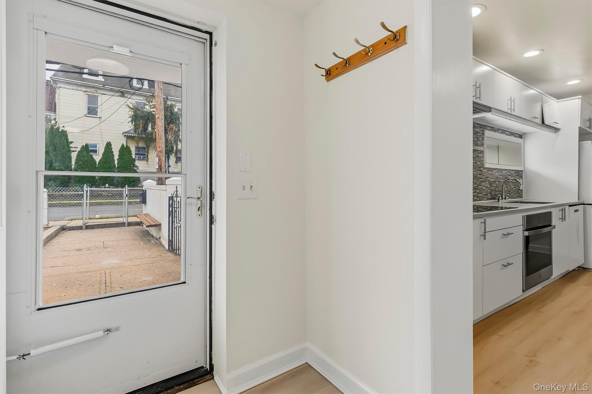 157 N Washington Street, Unit 1 photo 2