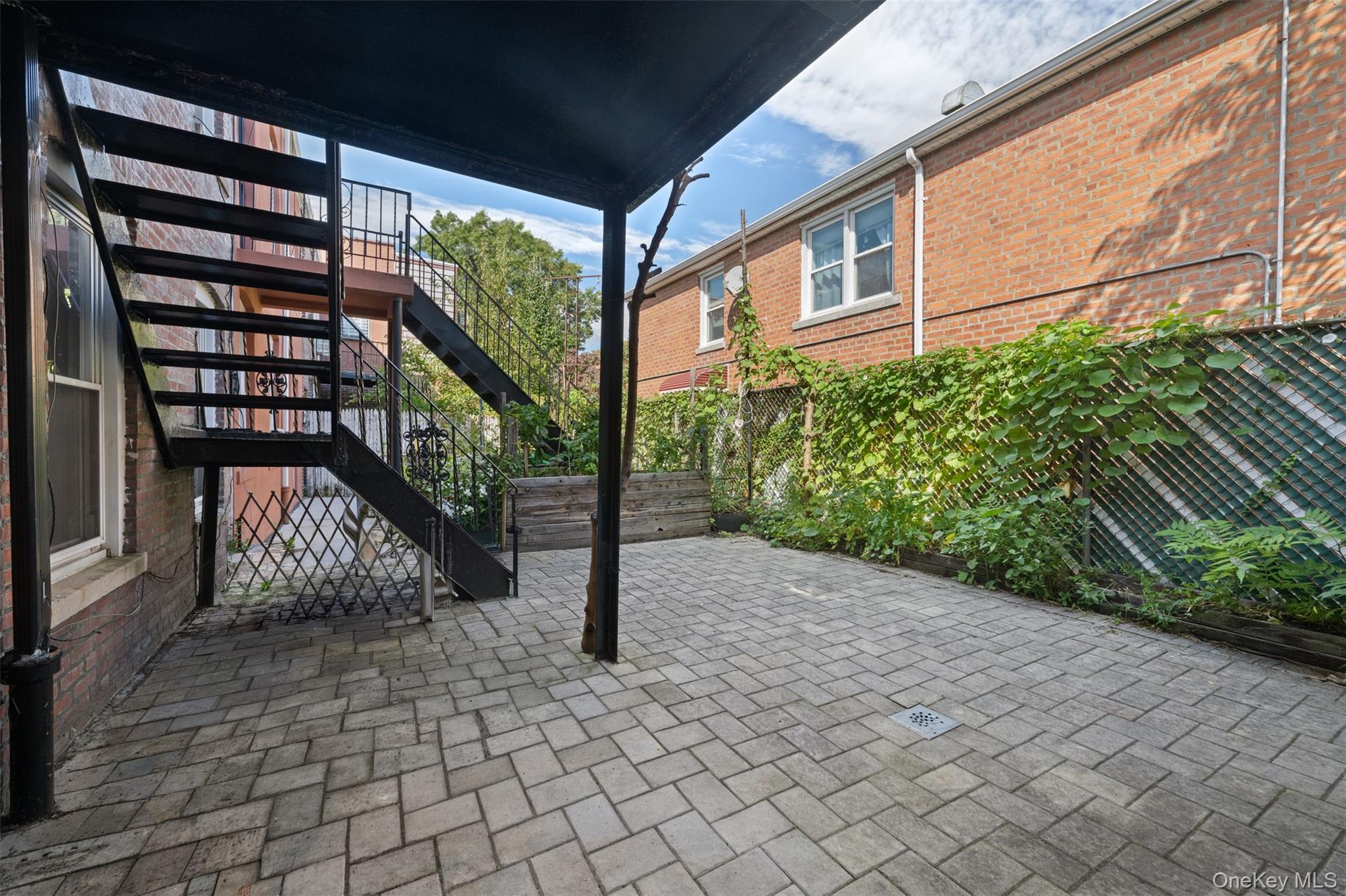 1902 Hone Avenue – For Sale photo 10