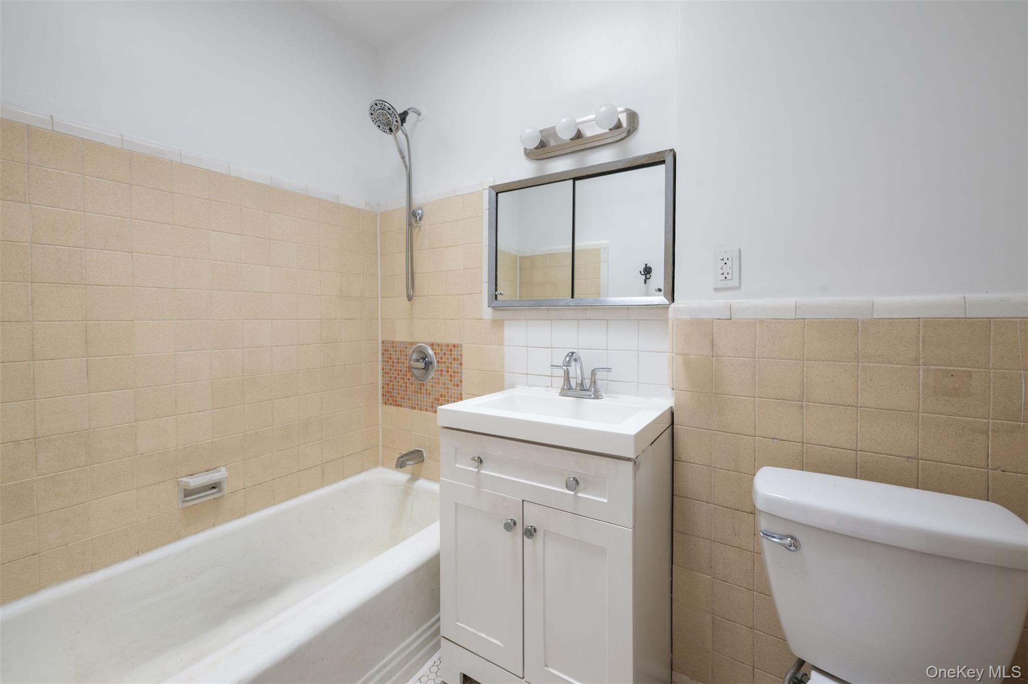 1902 Hone Avenue – For Sale photo 8