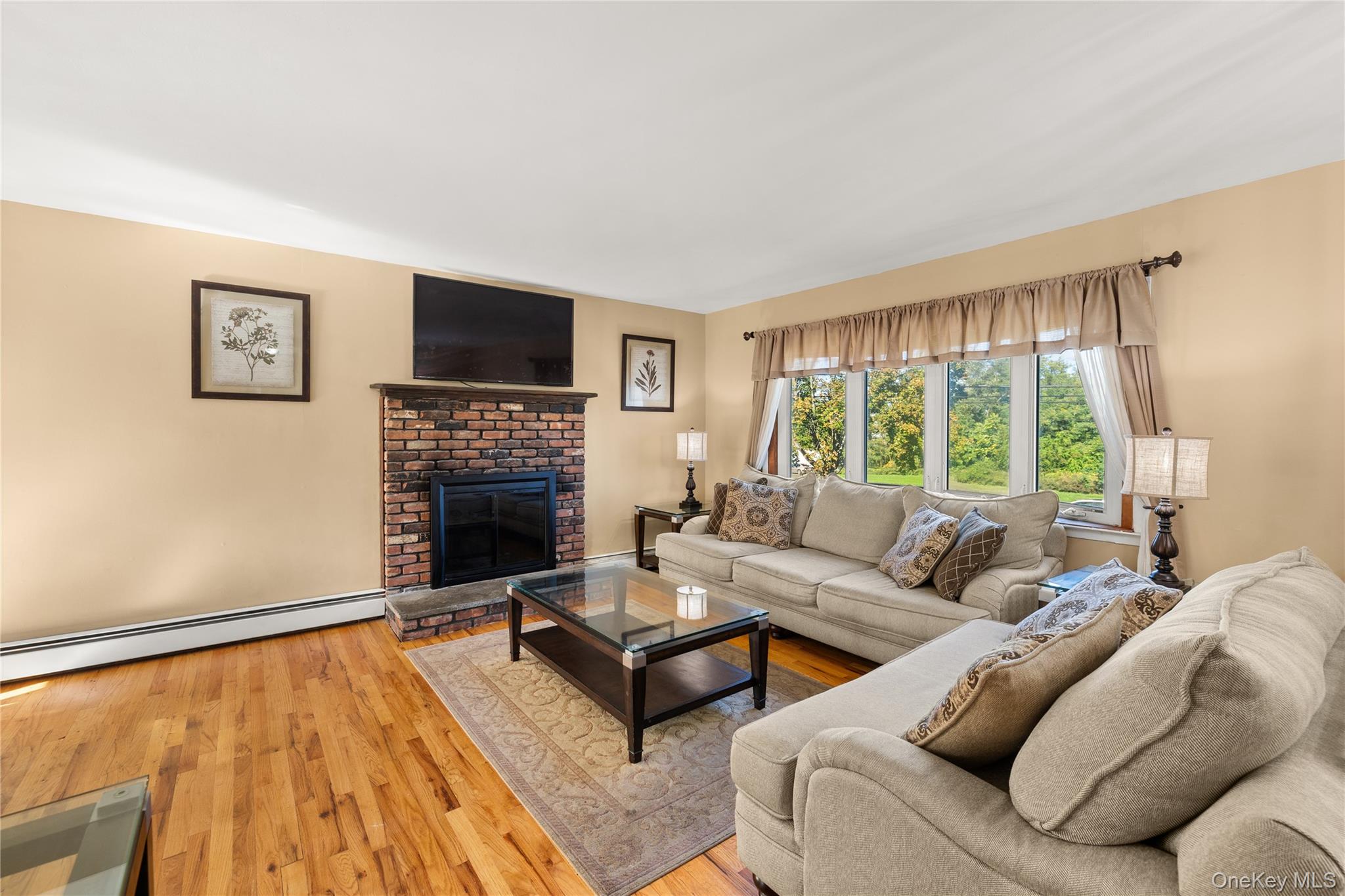 697 East Drive – For Sale photo 7