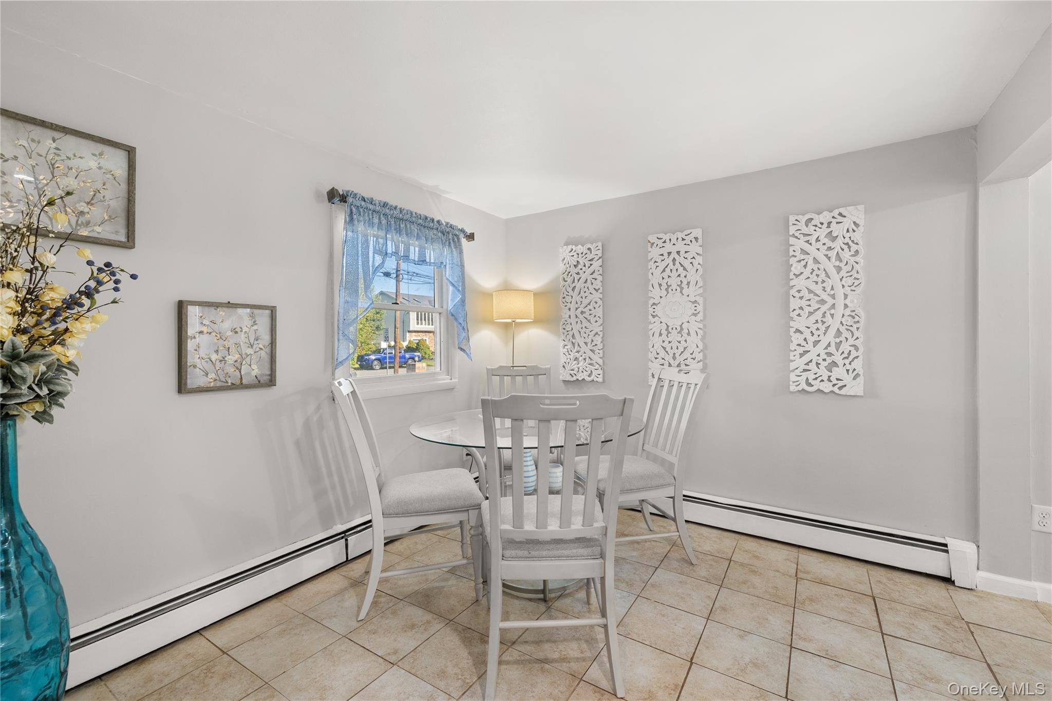 697 East Drive – For Sale photo 19