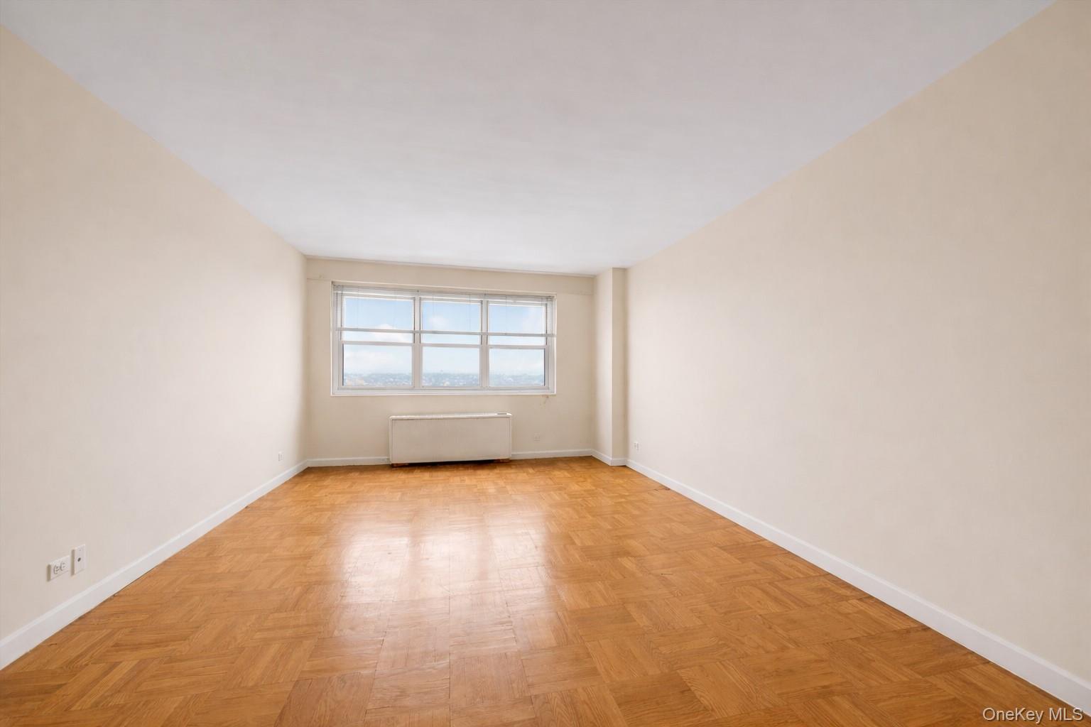 66-36 Yellowstone Blvd, Unit 18H photo 2