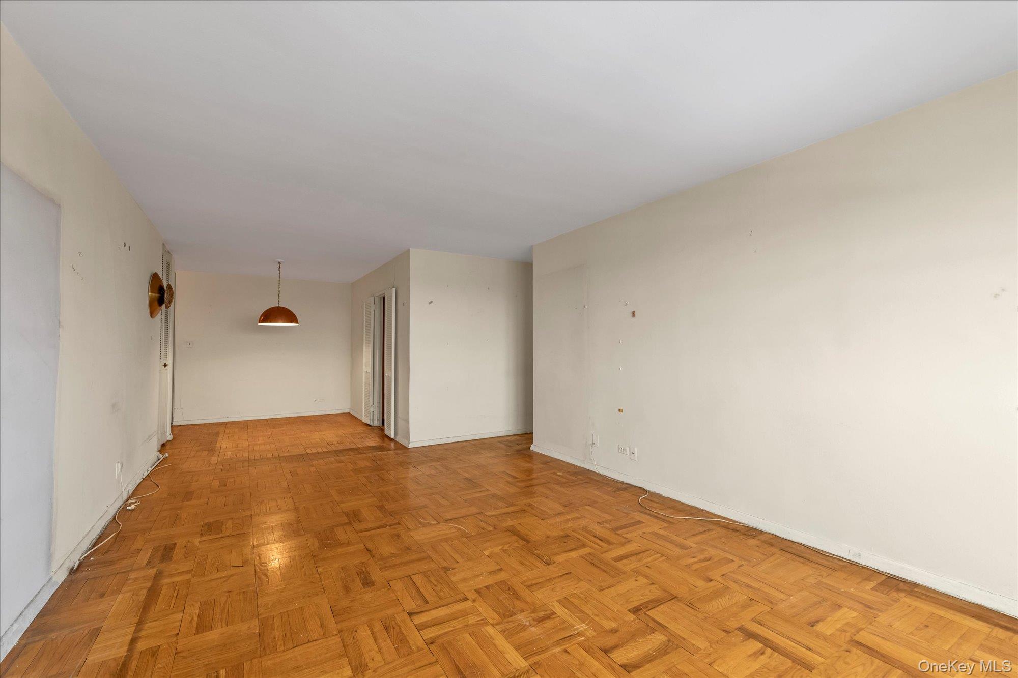 66-36 Yellowstone Blvd, Unit 18H photo 3