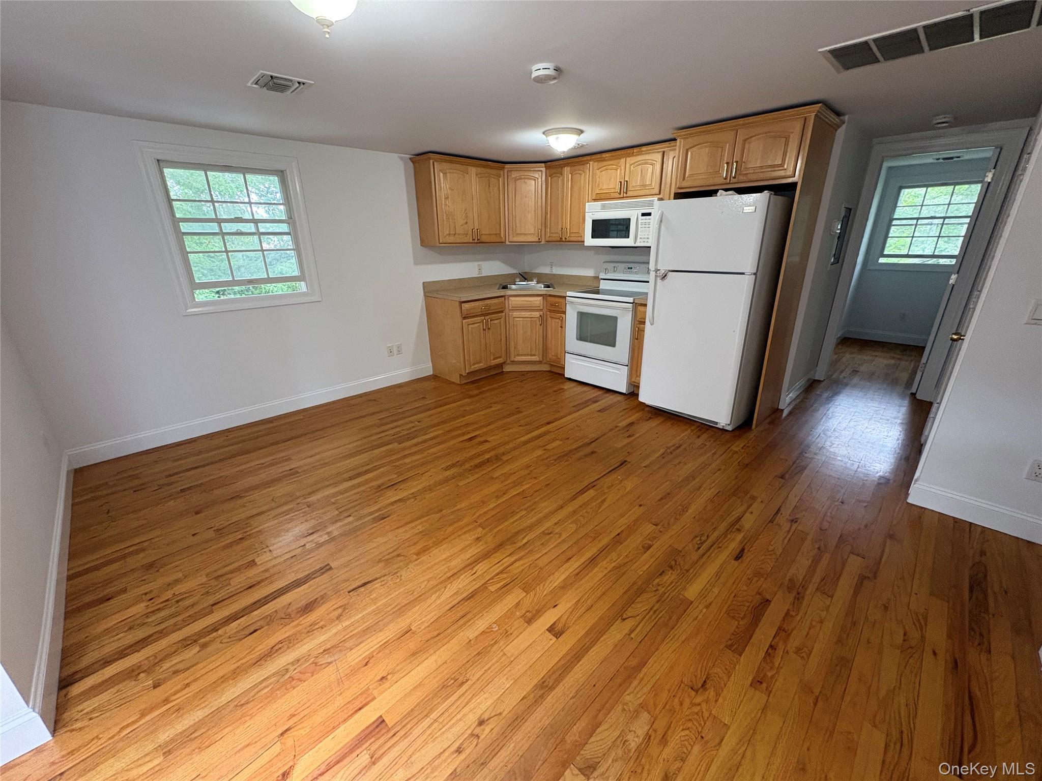 17 Woodfield Avenue – For Rent photo 2