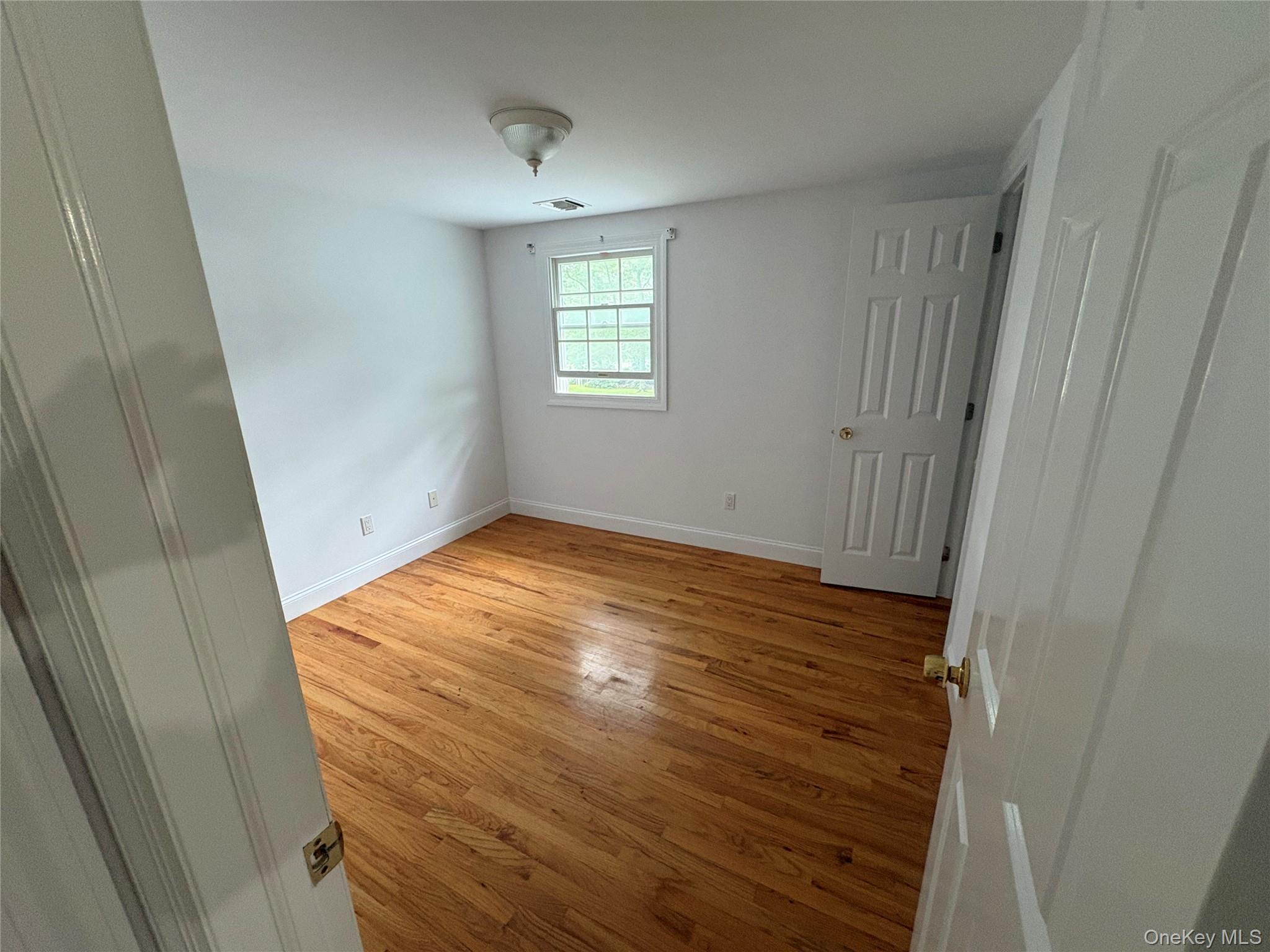 17 Woodfield Avenue – For Rent photo 5