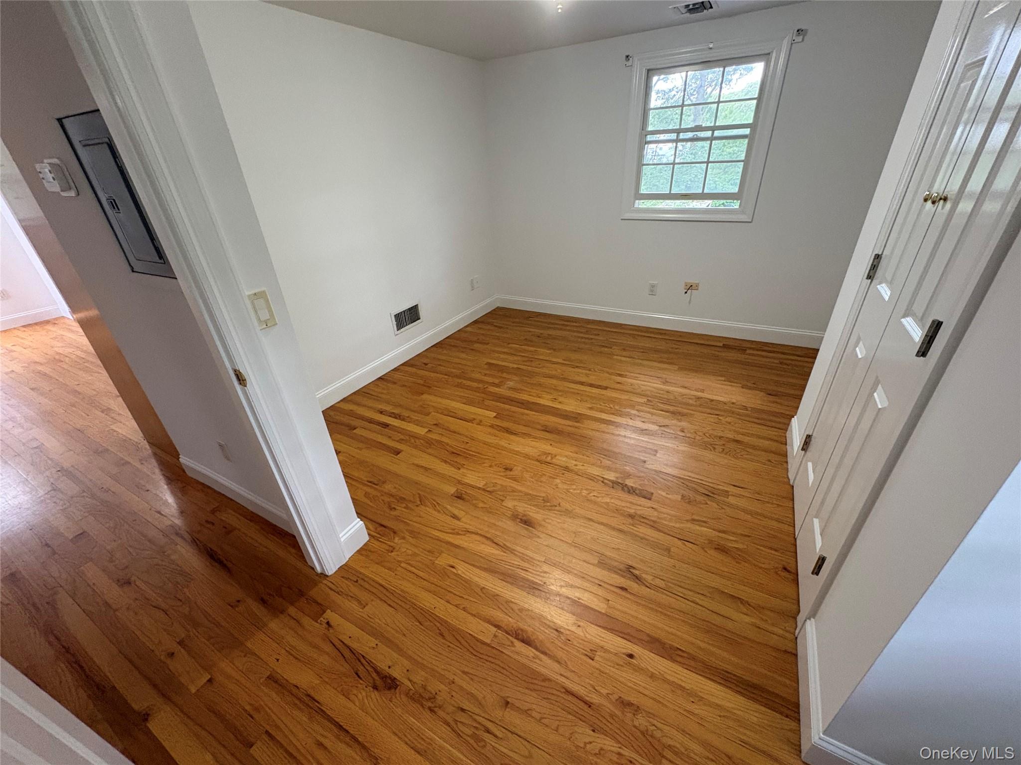 17 Woodfield Avenue – For Rent photo 6