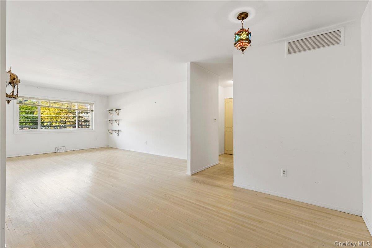904 N Broadway, Unit 43W photo 7