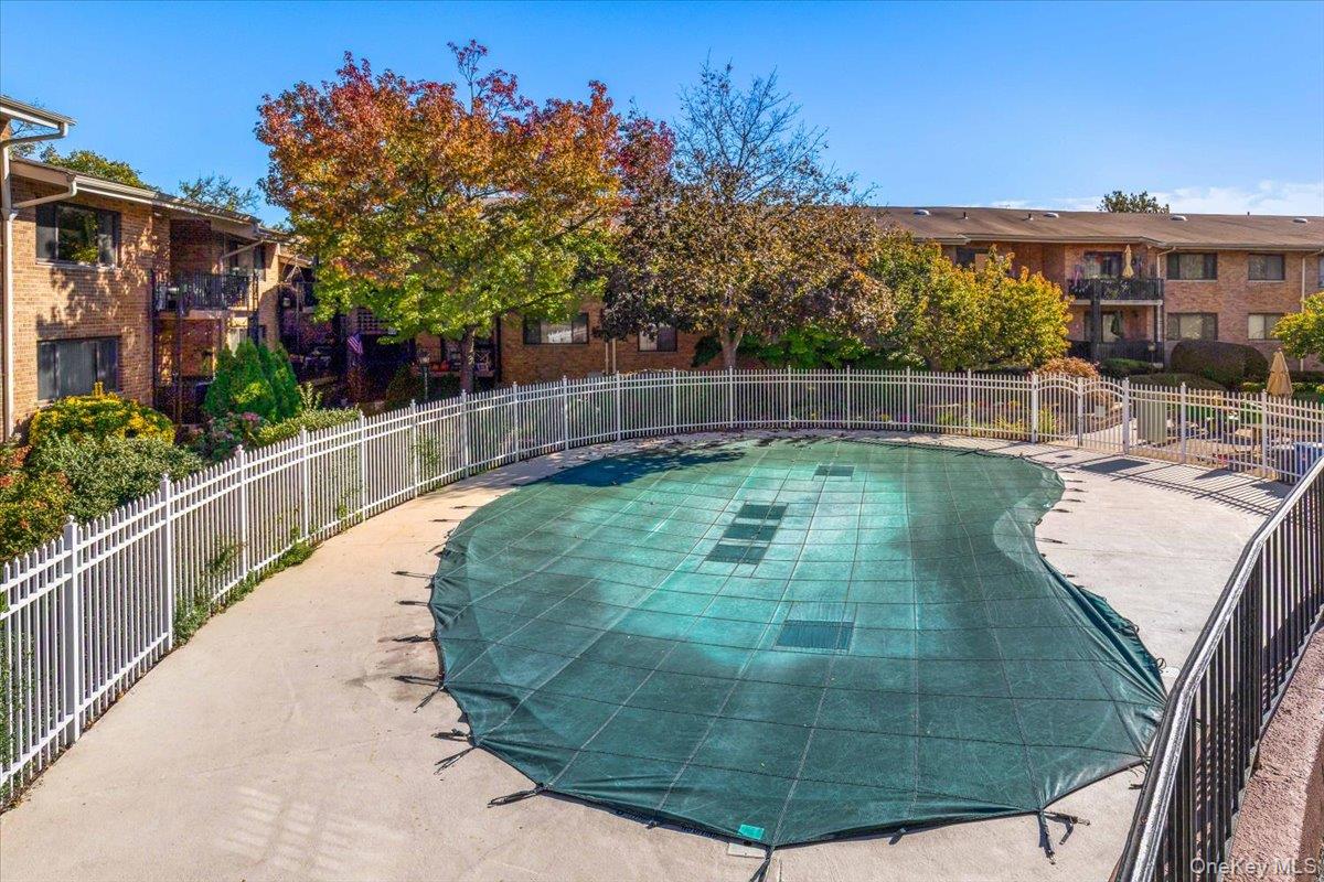 904 N Broadway, Unit 43W photo 23