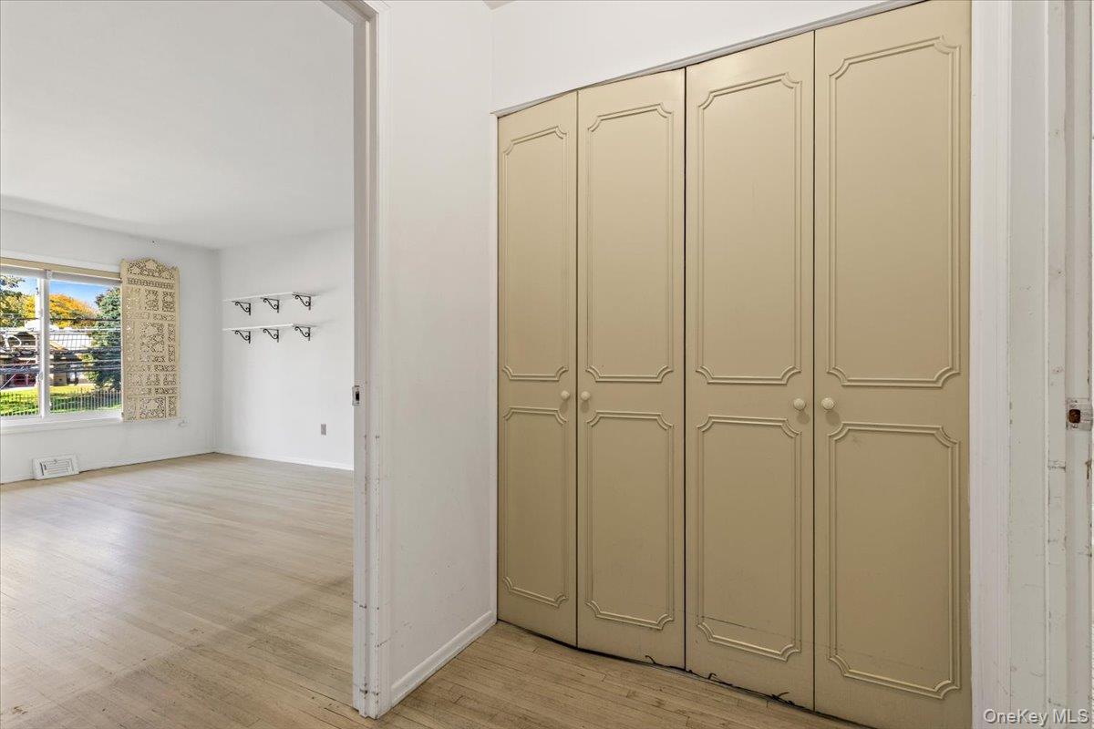 904 N Broadway, Unit 43W photo 17