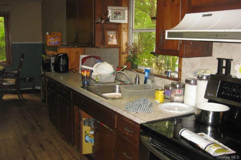 84 Radio Avenue – For Sale photo 3