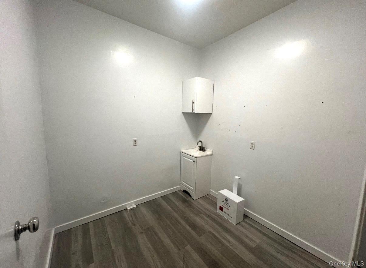 34 N Broadway – For Rent photo 13