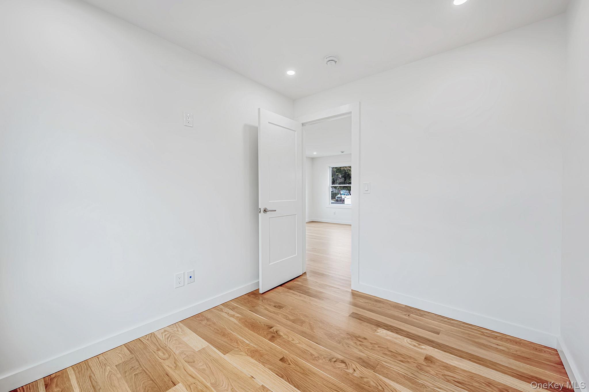 4 Lee Avenue – For Sale photo 31
