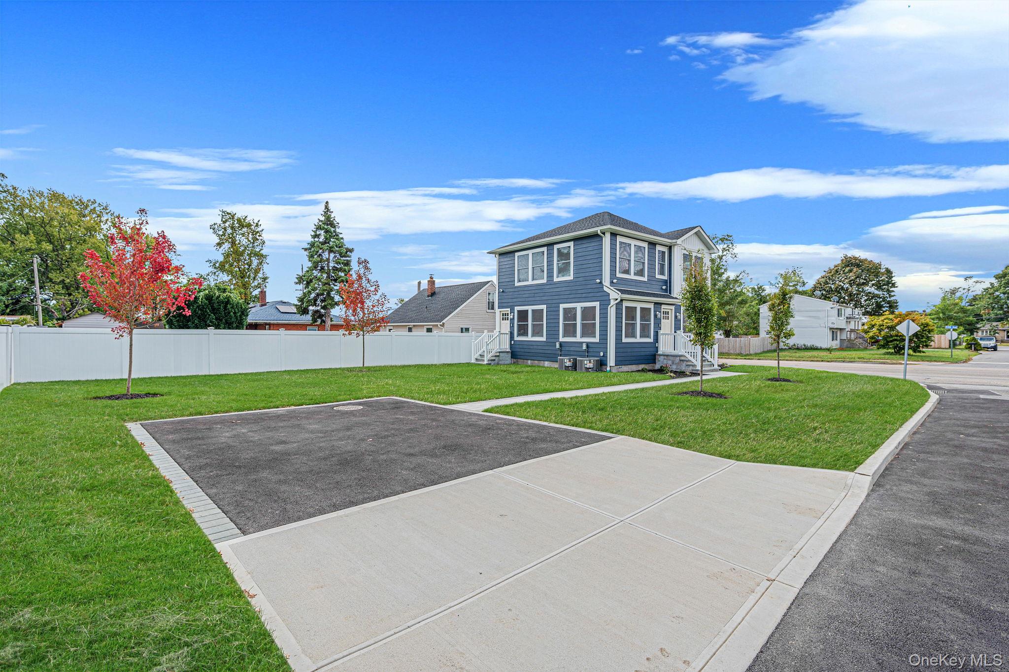 4 Lee Avenue – For Sale photo 3