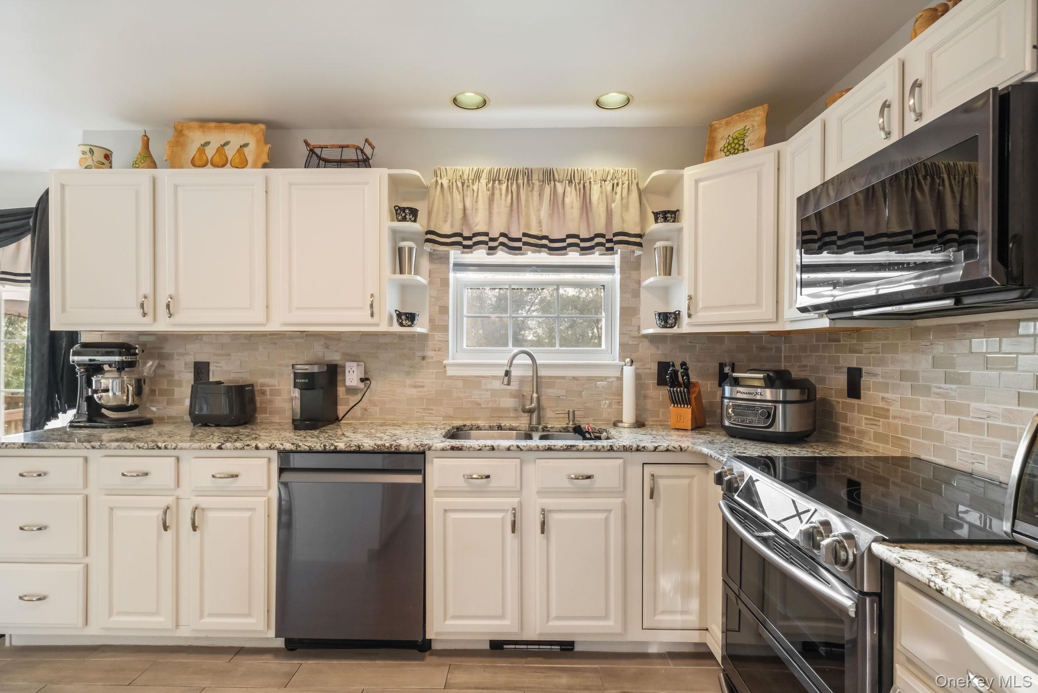 55 Beach Road – For Sale photo 13