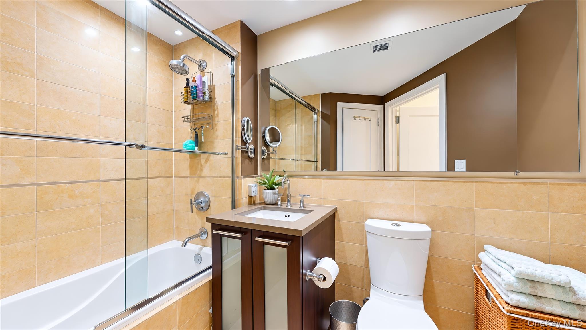 64-05 Yellowstone Boulevard, Unit 415AS photo 12