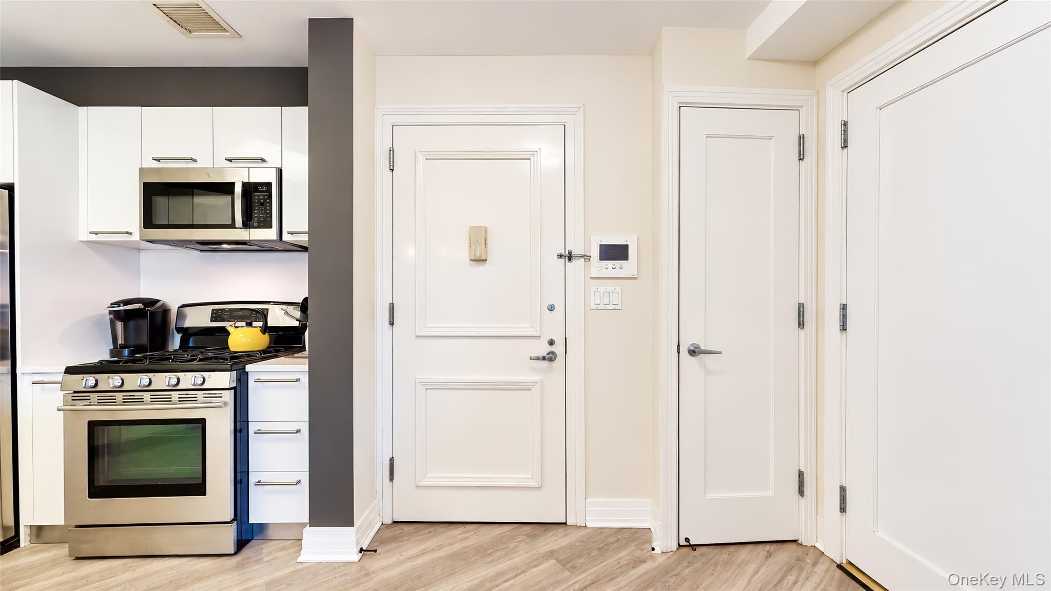 64-05 Yellowstone Boulevard, Unit 415AS photo 2