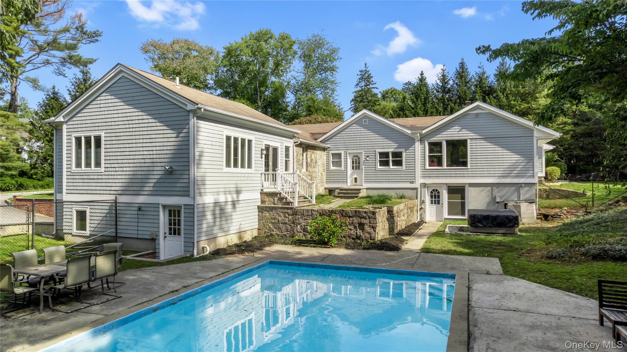 10 Skyview Drive – For Sale photo 33
