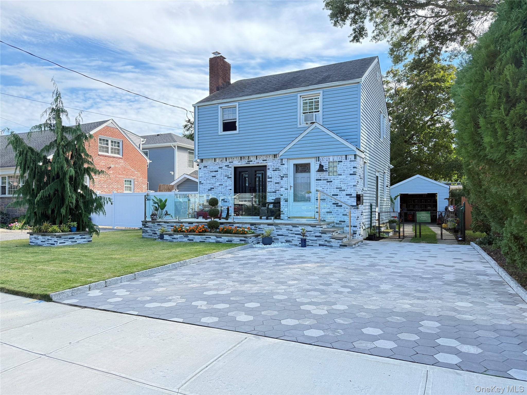 12 Cottage Place – For Sale photo 3