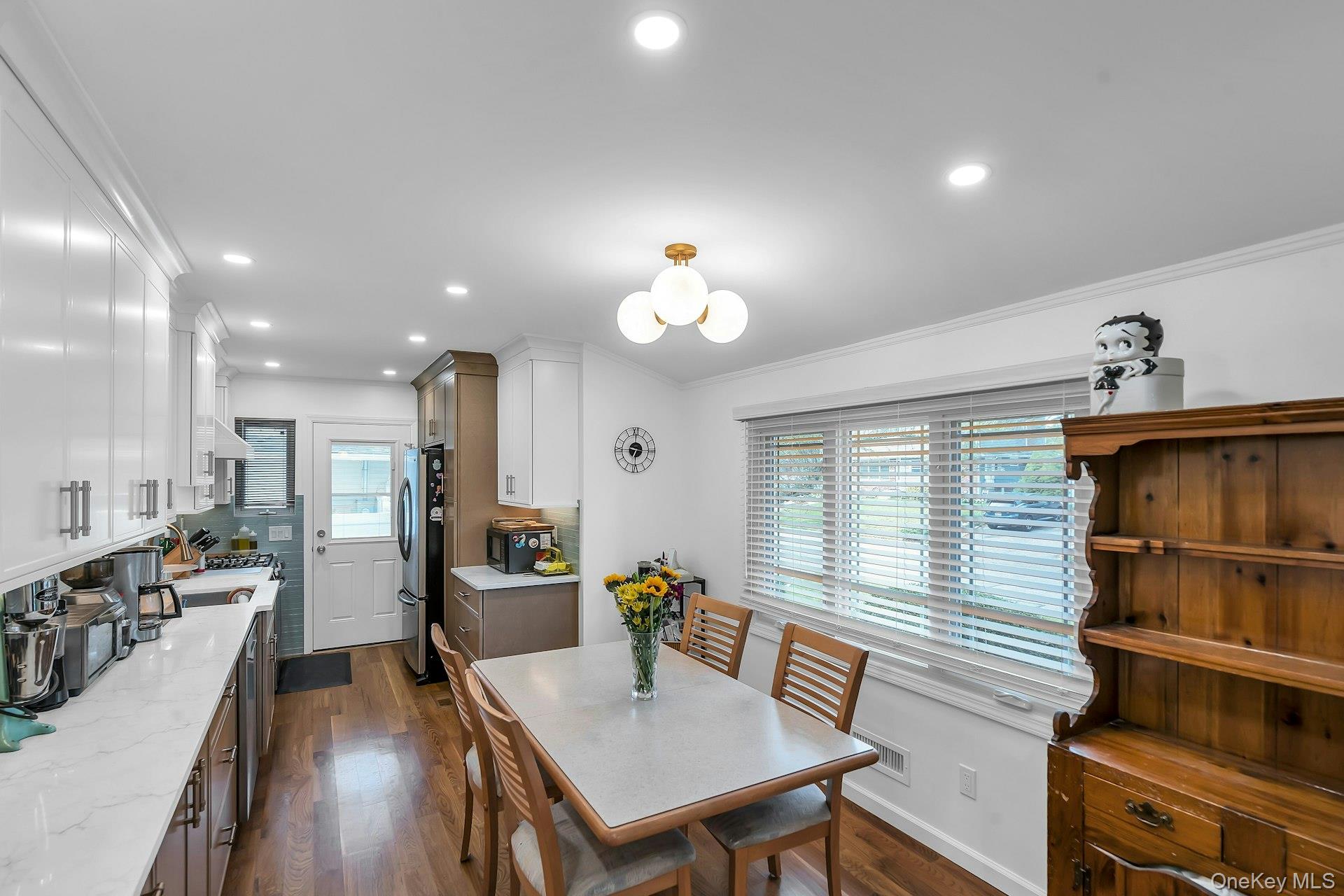 10 Fruitwood Lane – For Sale photo 8