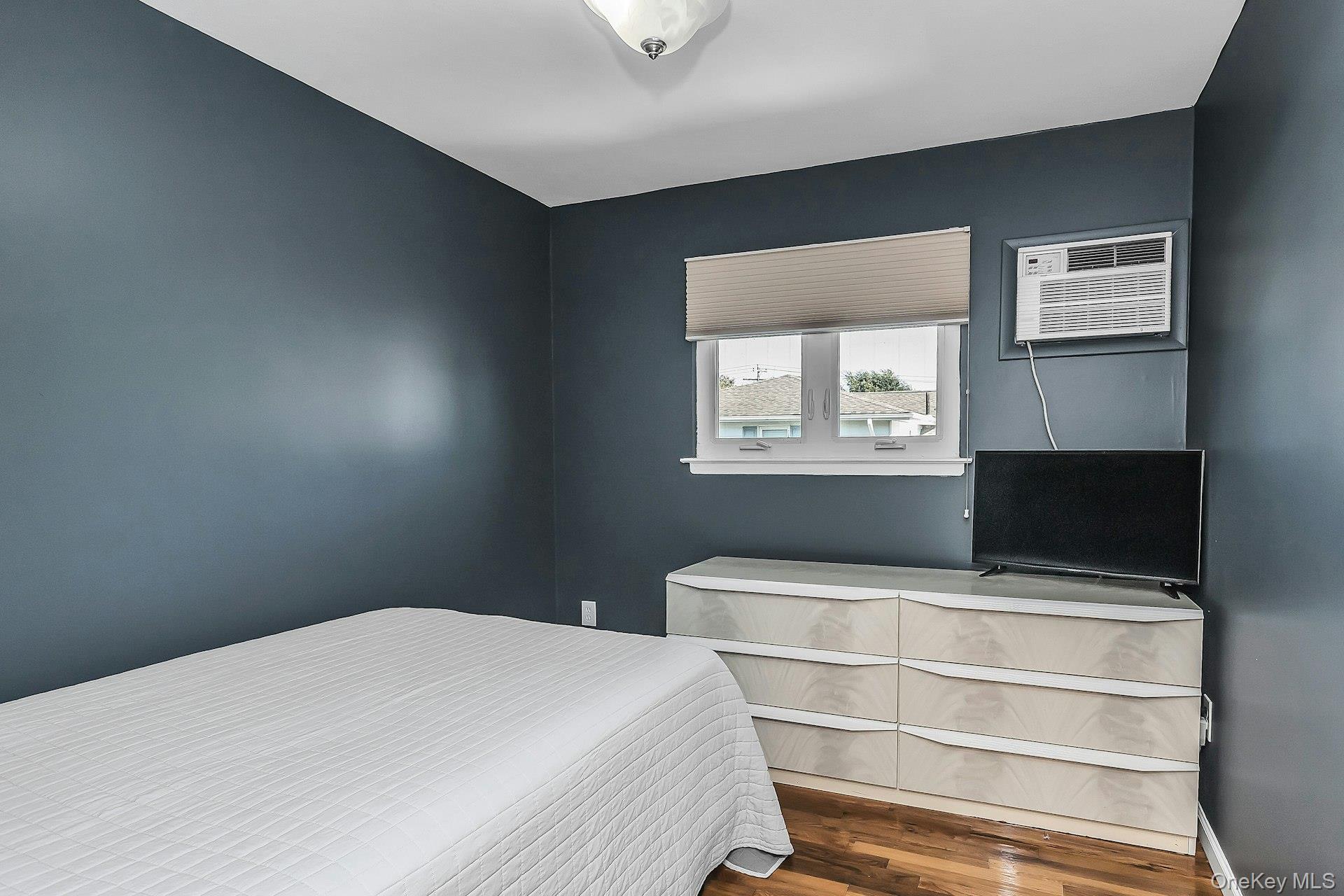 449 Bambrick Street – For Sale photo 16