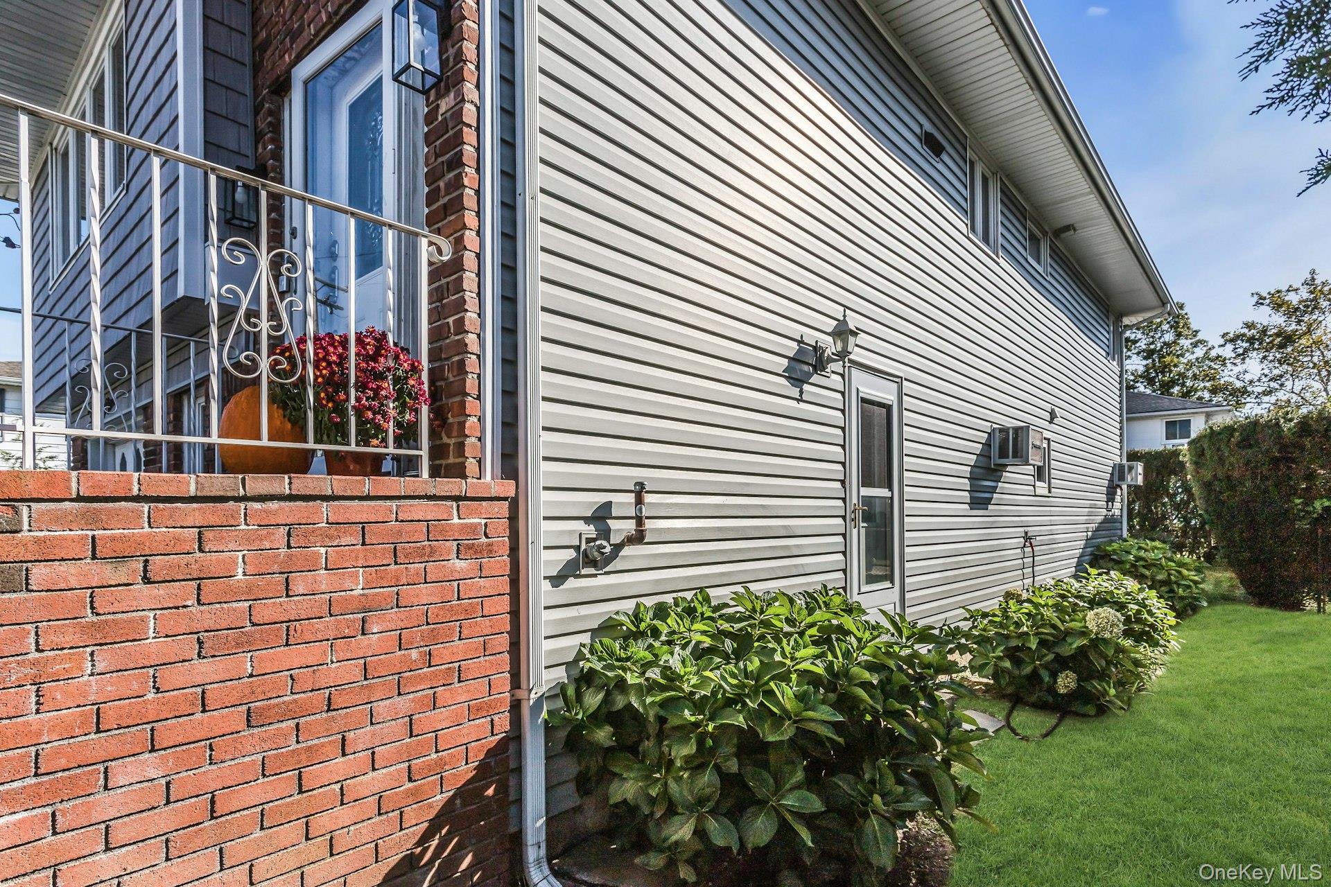 449 Bambrick Street – For Sale photo 28