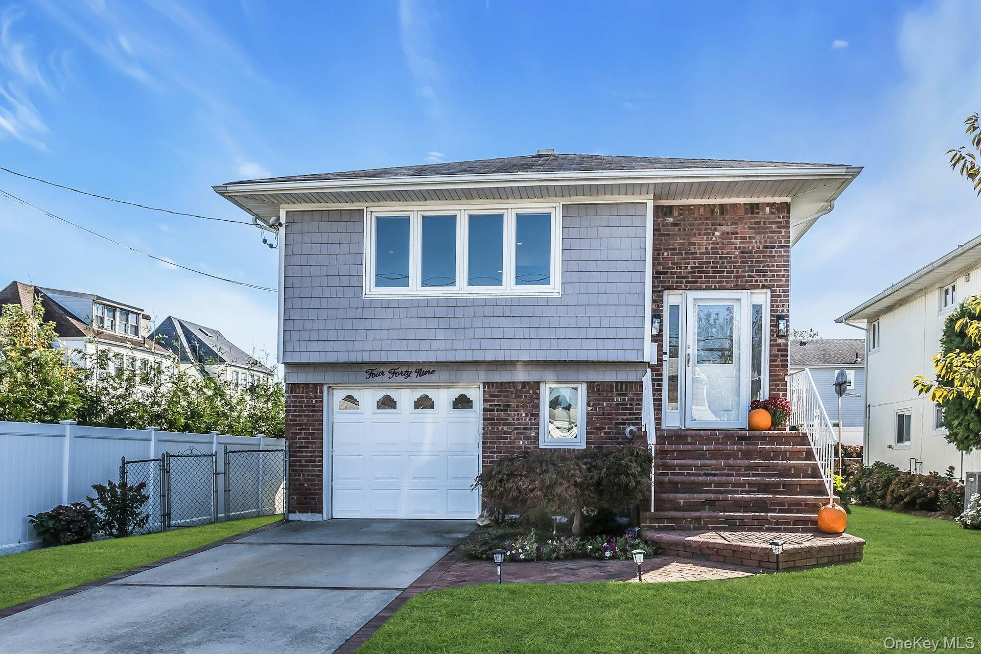 449 Bambrick Street – For Sale