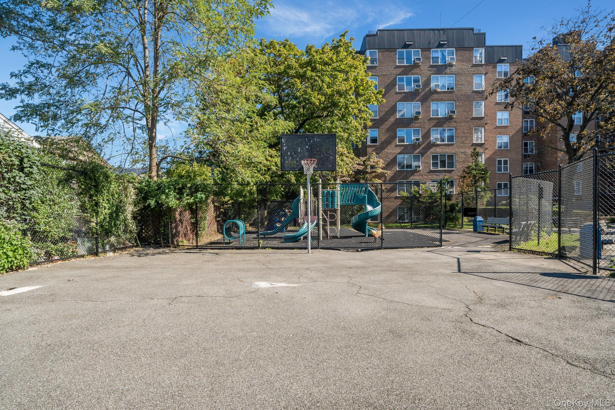 209-15 18th Avenue, Unit 2B photo 18