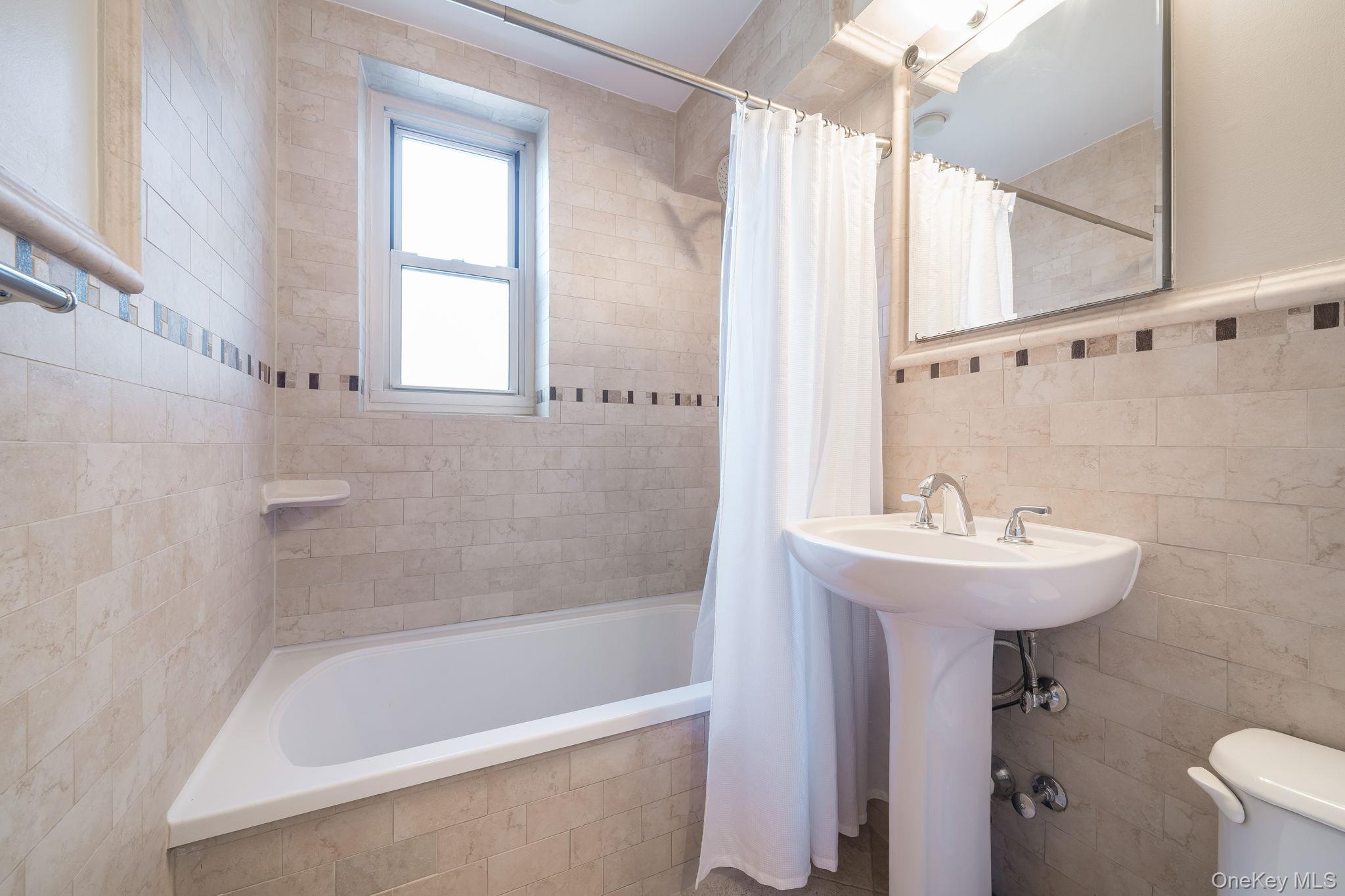 209-15 18th Avenue, Unit 2B photo 11