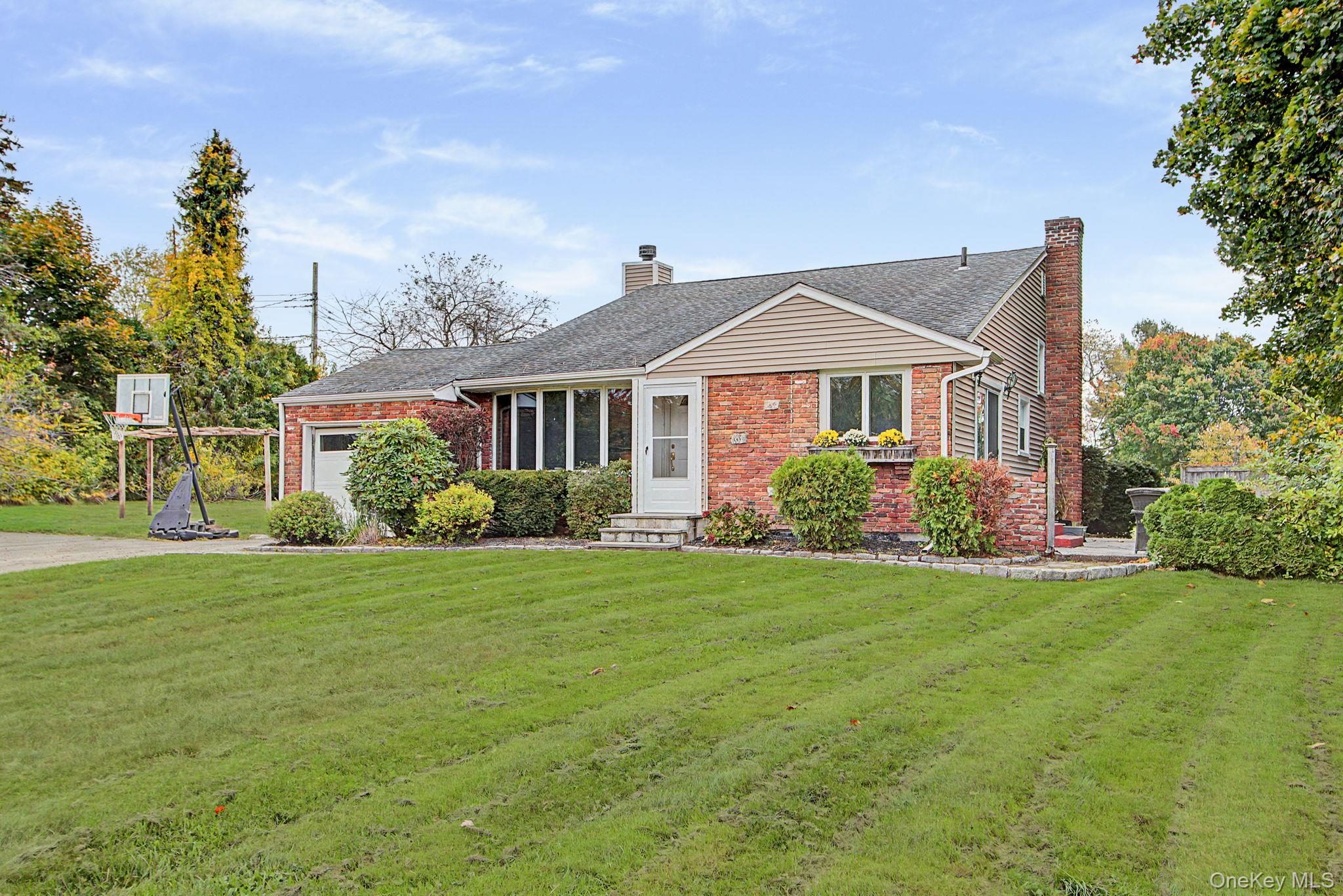 3410 Lorelei Drive – For Sale photo 4