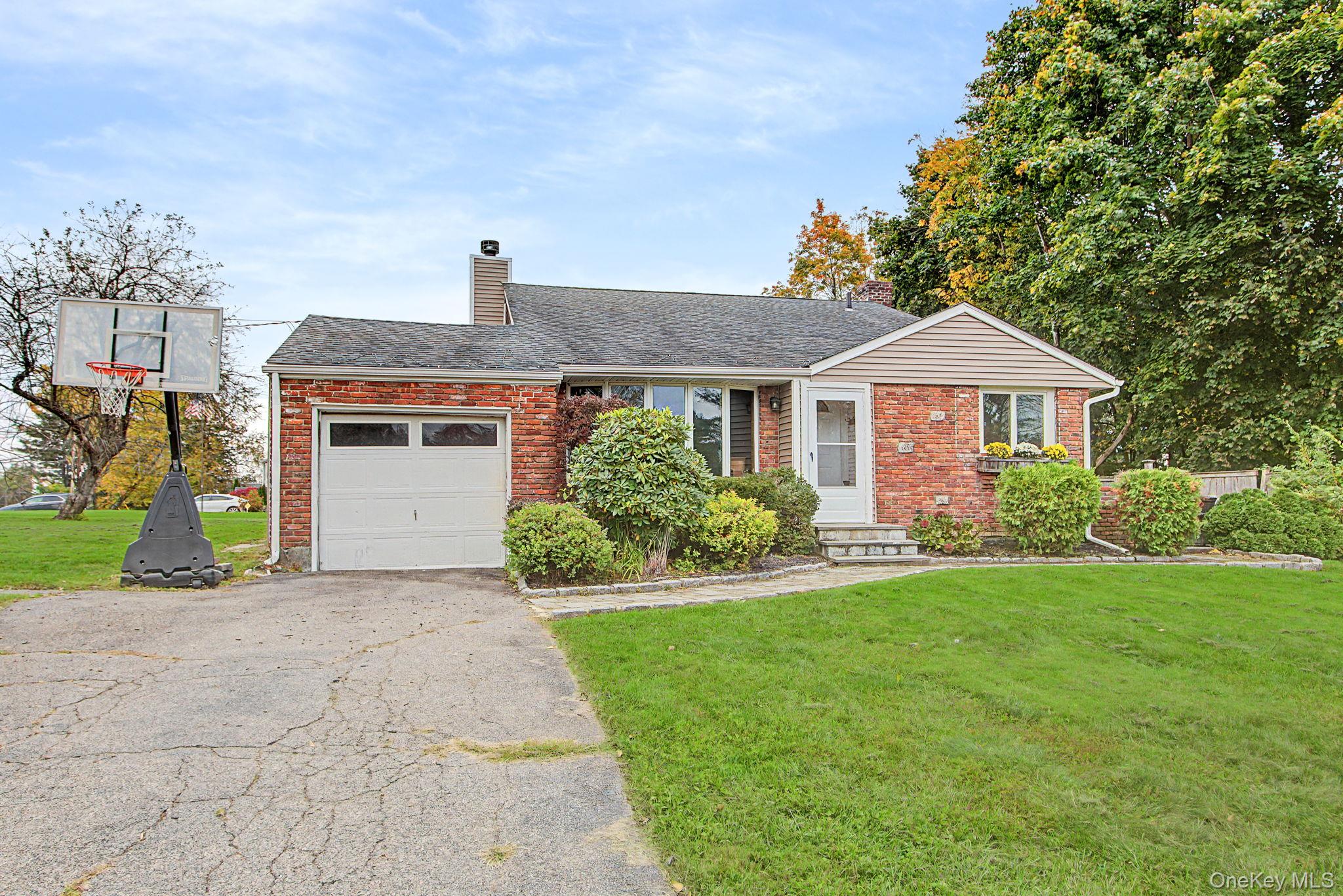 3410 Lorelei Drive – For Sale photo 3
