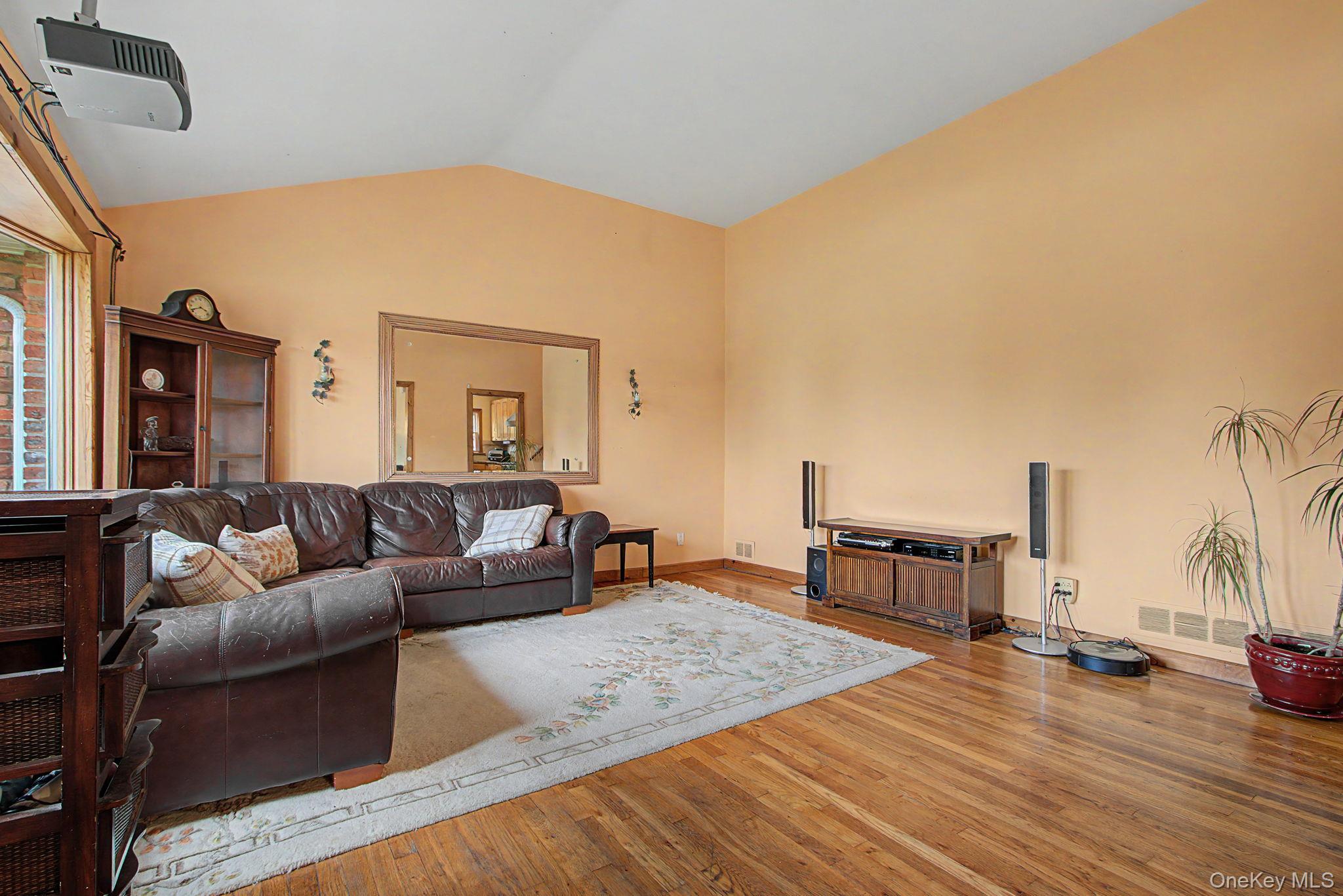 3410 Lorelei Drive – For Sale photo 7