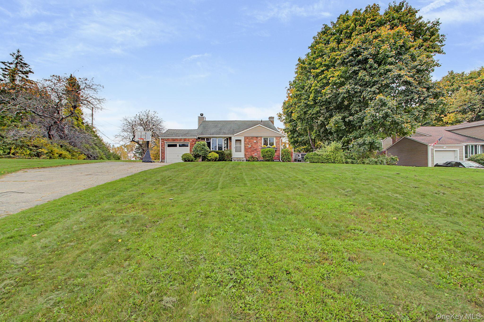 3410 Lorelei Drive – For Sale photo 2
