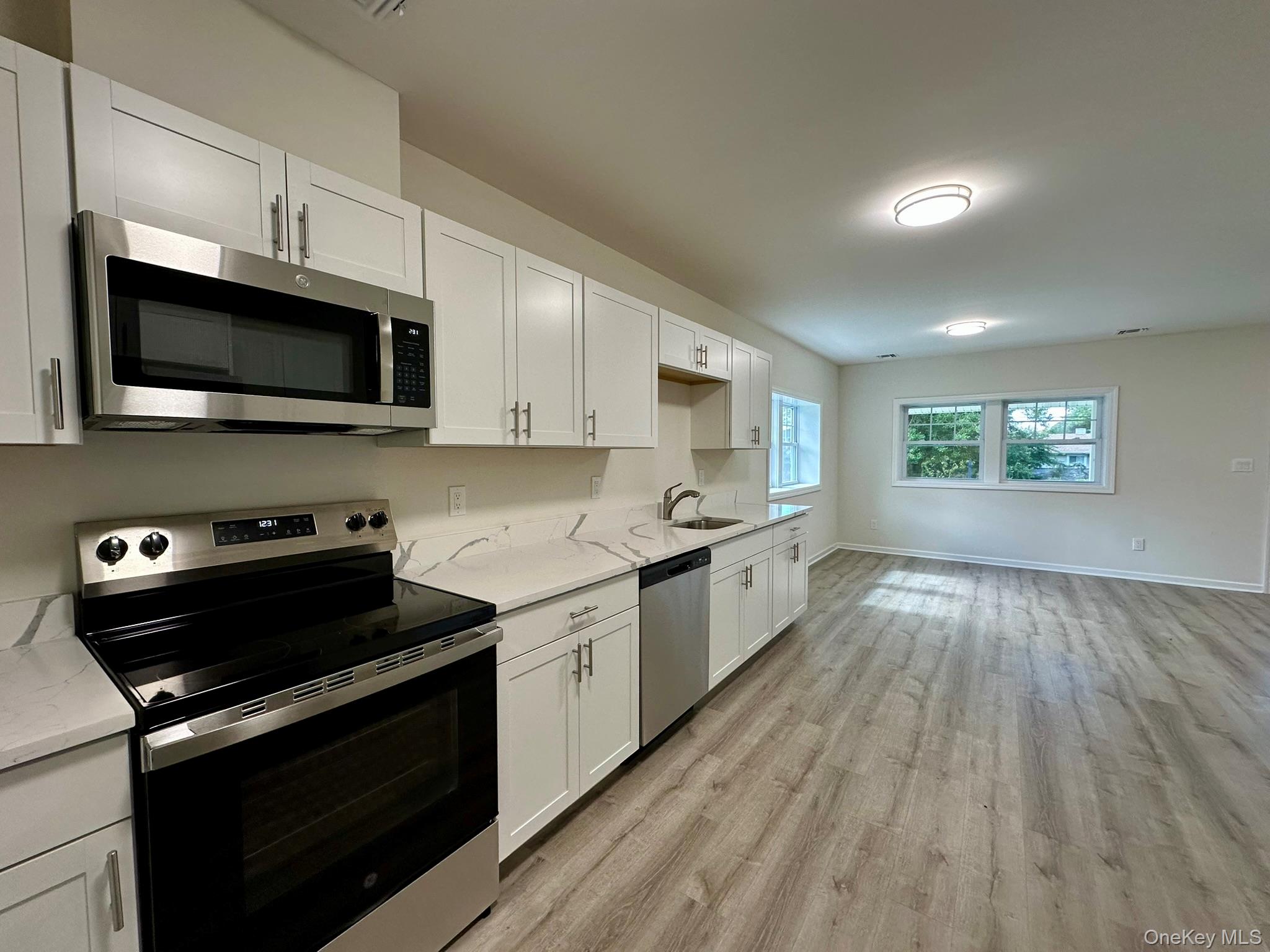 125 W Main Street – For Rent photo 4