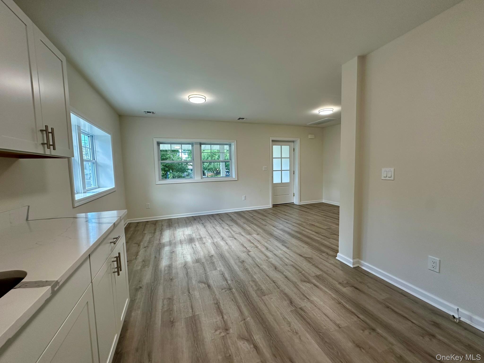 125 W Main Street – For Rent photo 5