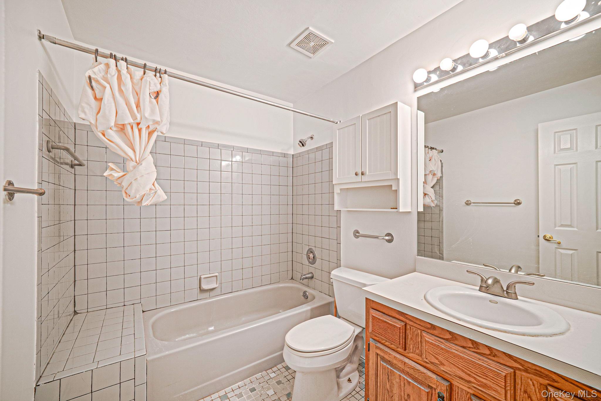 4 Inwood Road – For Rent photo 19