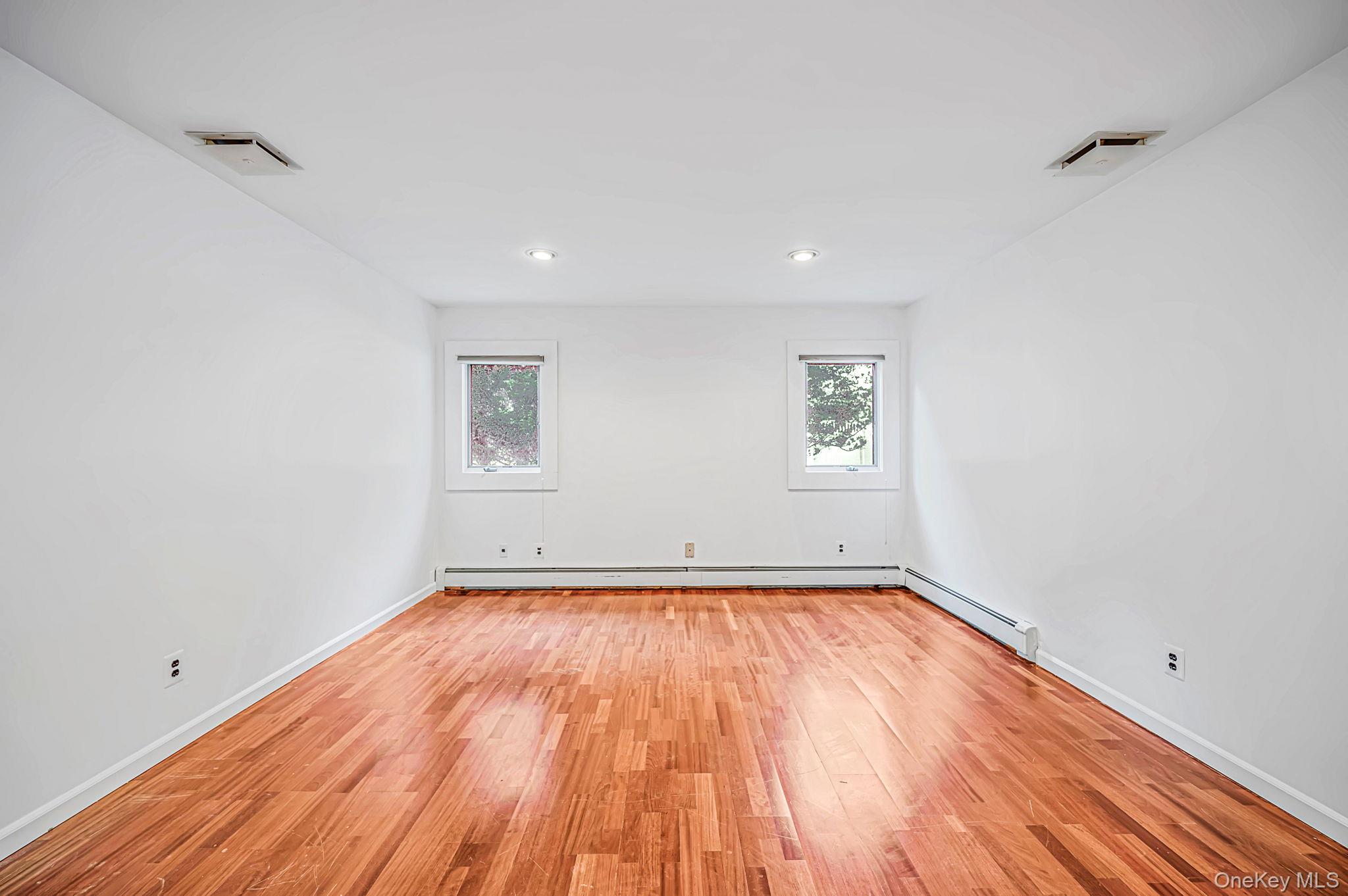 4 Inwood Road – For Rent photo 14