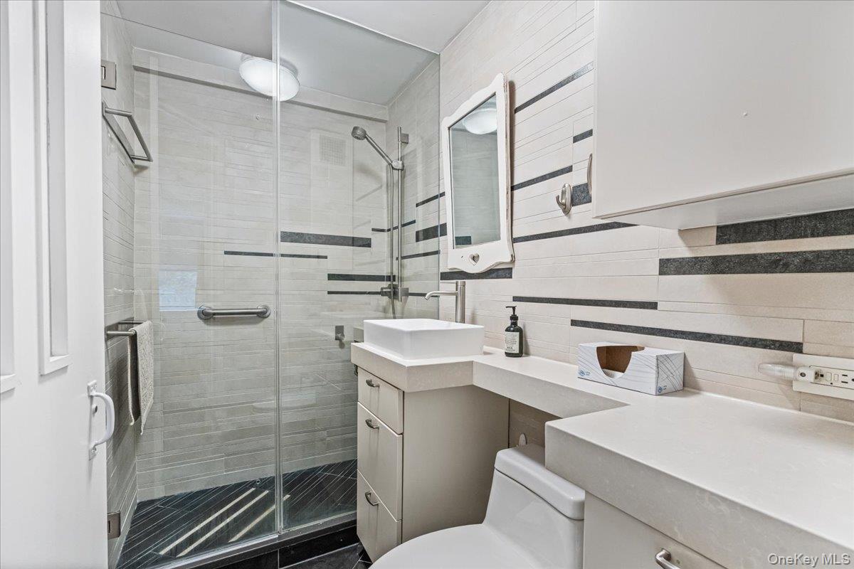 310 E 70th Street, Unit 1A photo 12